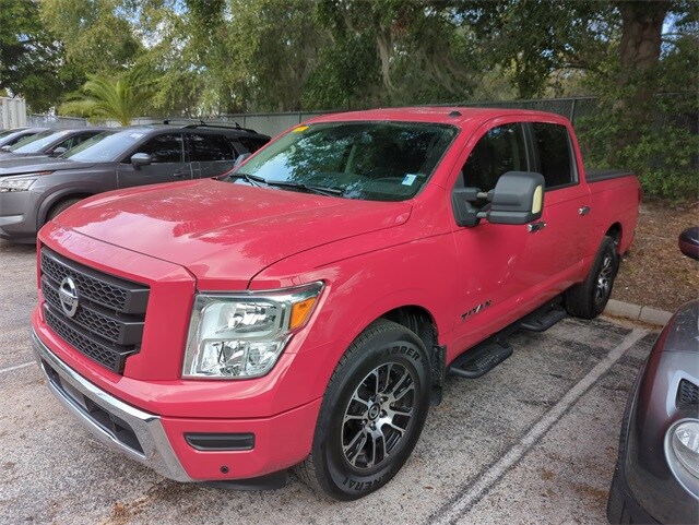 2021 Nissan Titan SV photo 3