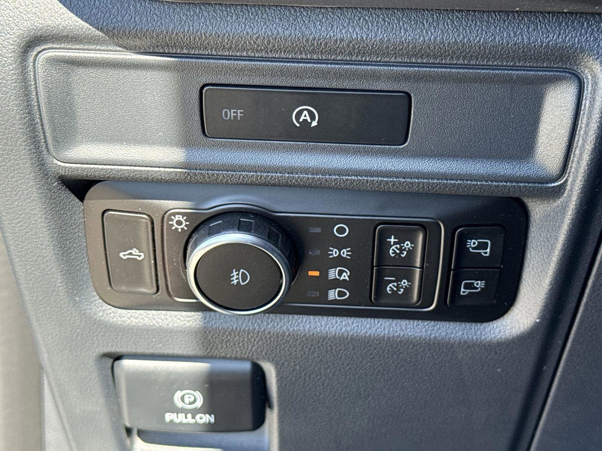 2025 Ford F-150 XLT - Photo 38