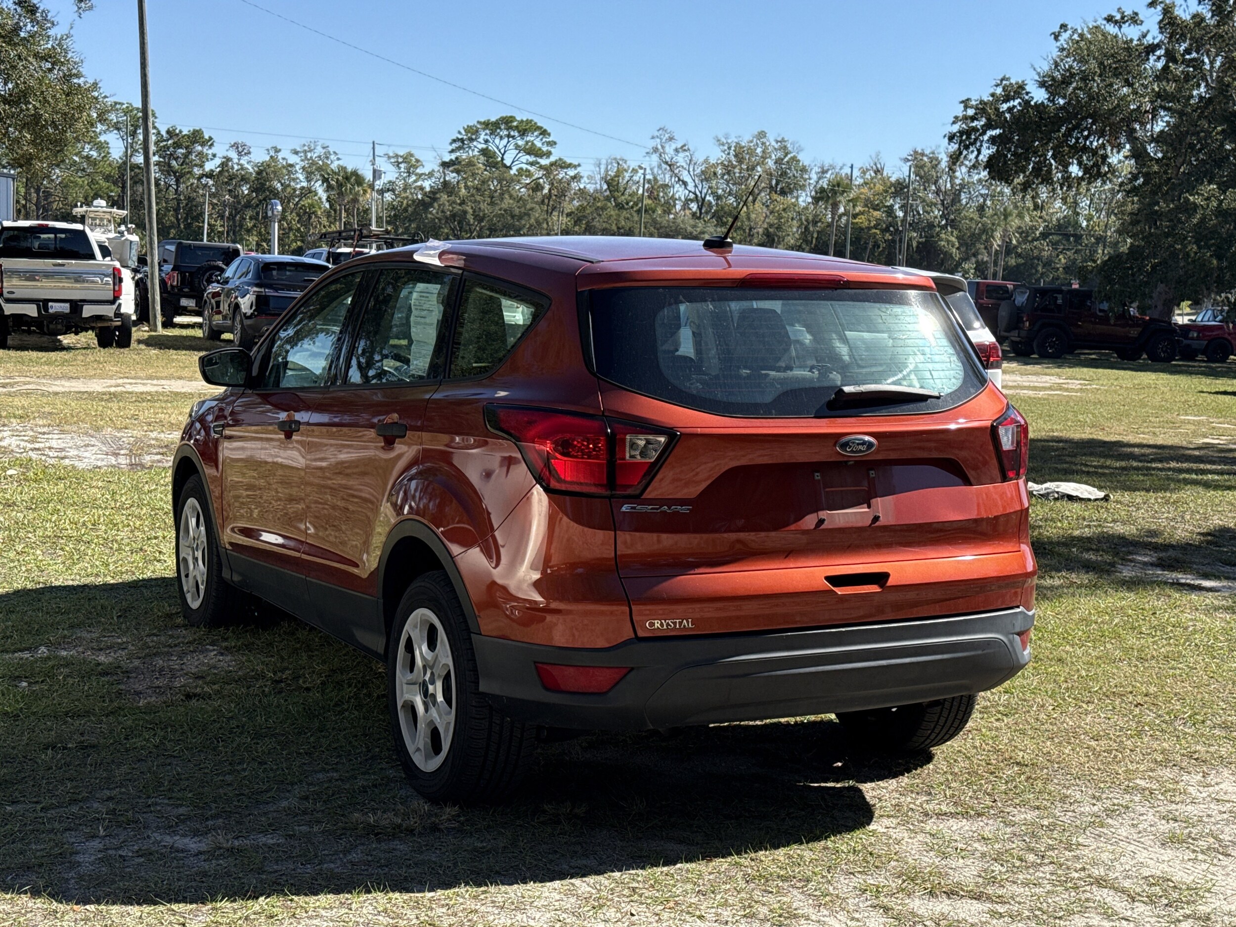 2019 Ford Escape S photo 2