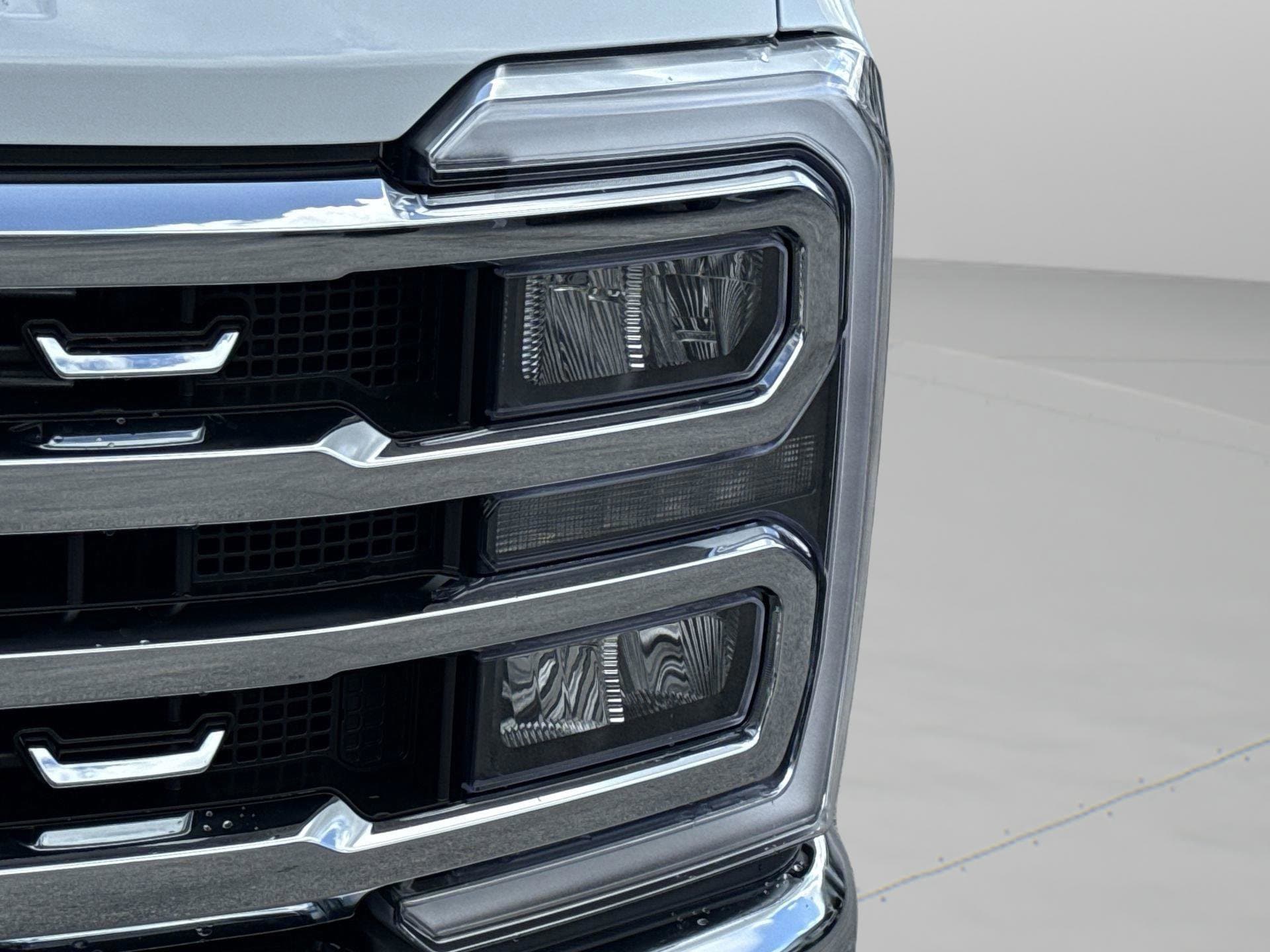 2026 Ford F-350 Super Duty Lariat - Photo 39