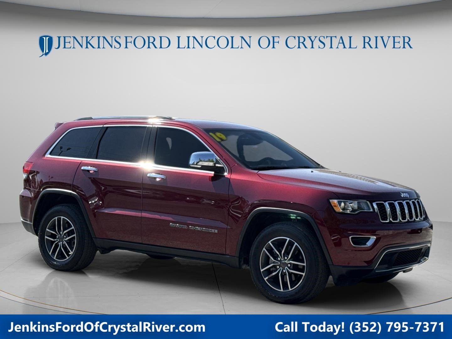 2019 Jeep Grand Cherokee Limited's photo