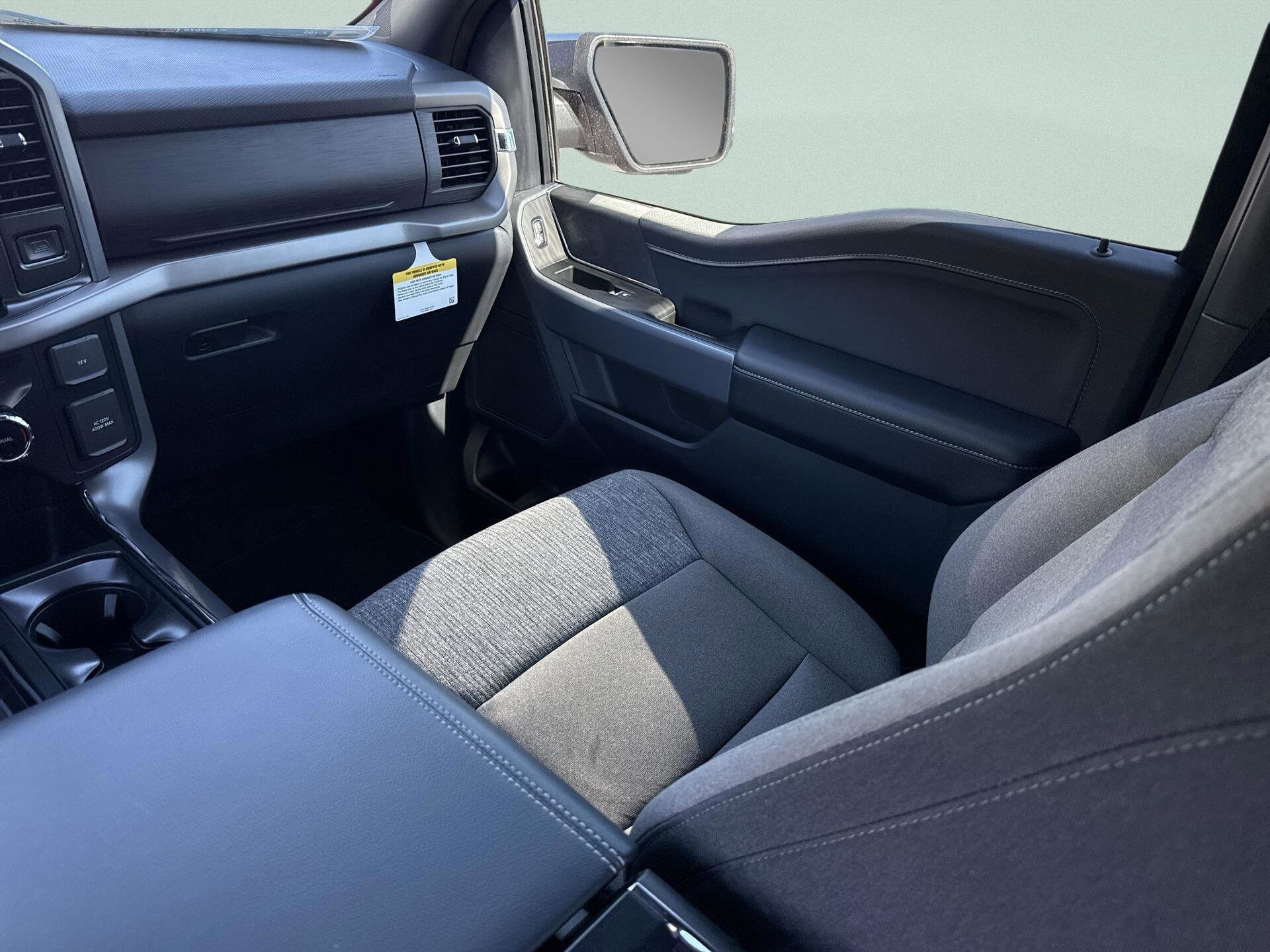 2025 Ford F-150 XLT - Photo 23