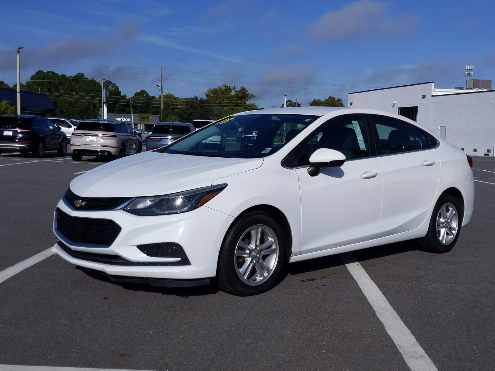 Used 2018 Chevrolet Cruze LT with VIN 1G1BE5SM0J7123399 for sale in Crystal River, FL