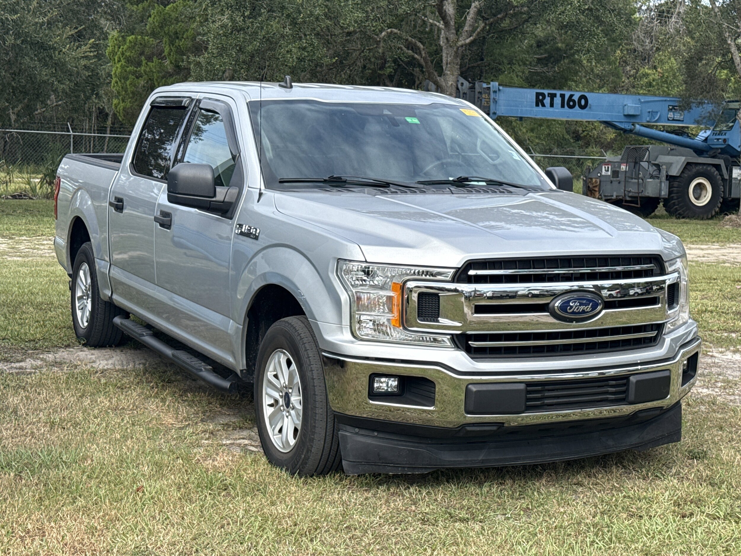 2019 Ford F-150 XLT photo 2