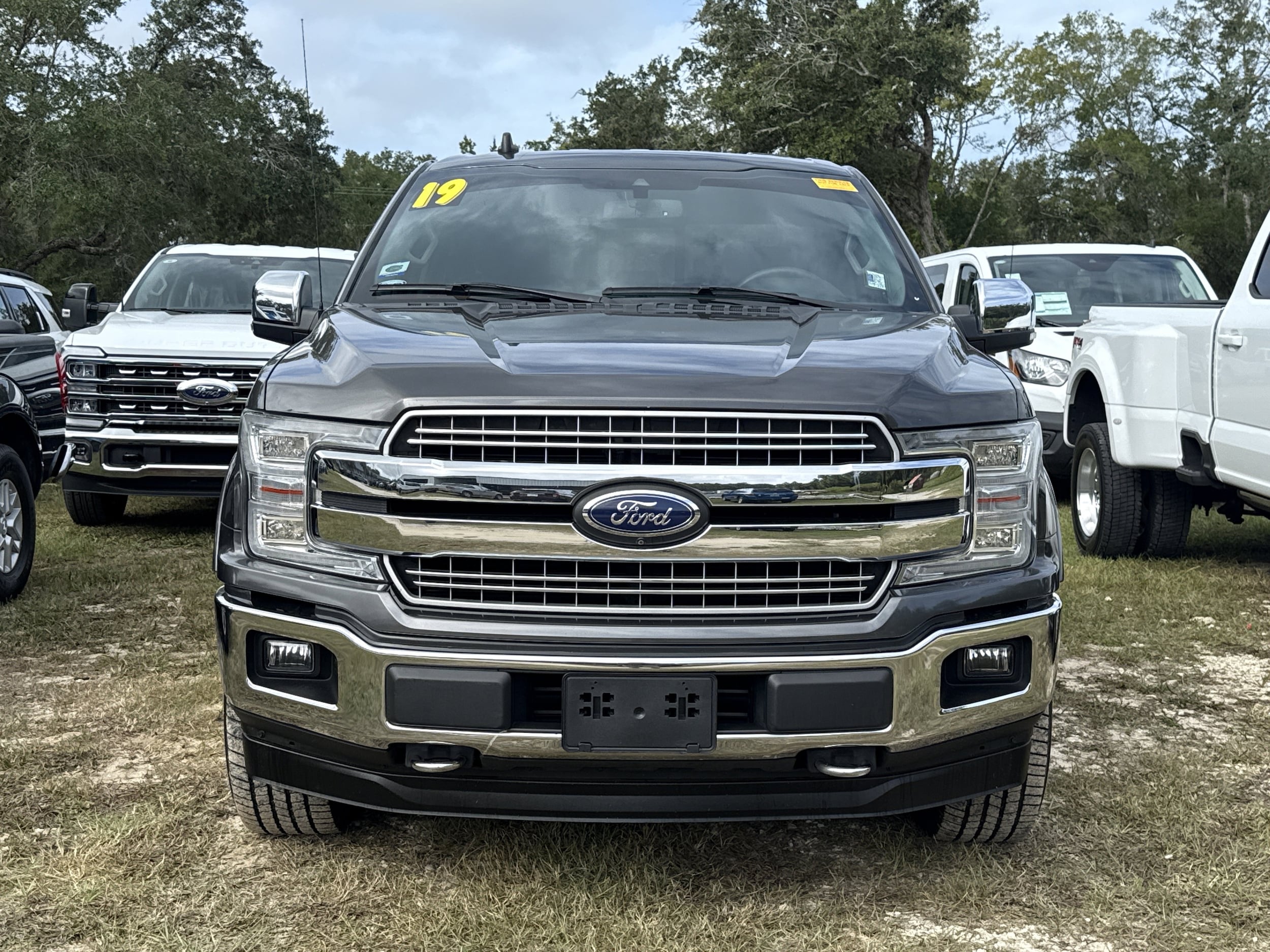 2019 Ford F-150 Lariat photo 3
