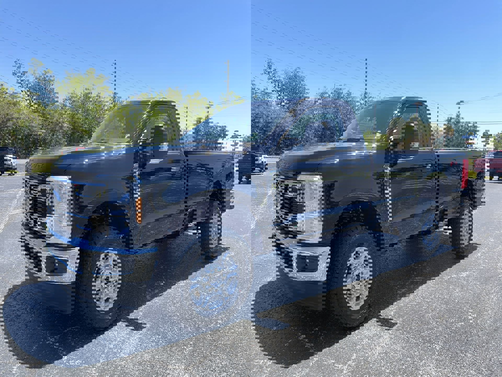 2025 Ford F-350 XLT photo 2
