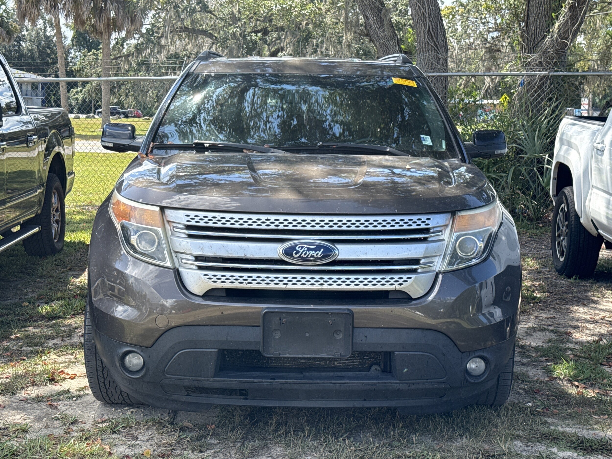 2015 Ford Explorer XLT photo 2