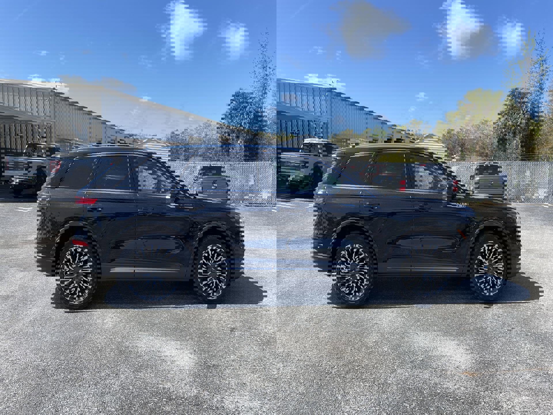 2022 Lincoln Corsair Reserve photo 3