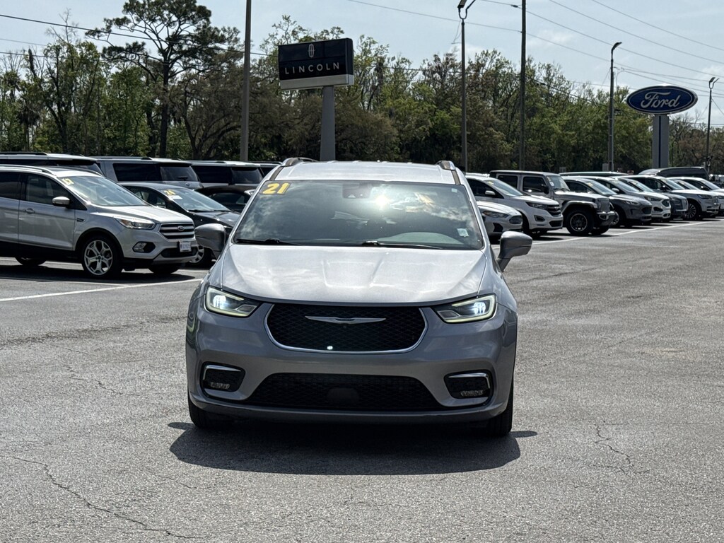 Used 2021 Chrysler Pacifica Touring L Van Passenger Van