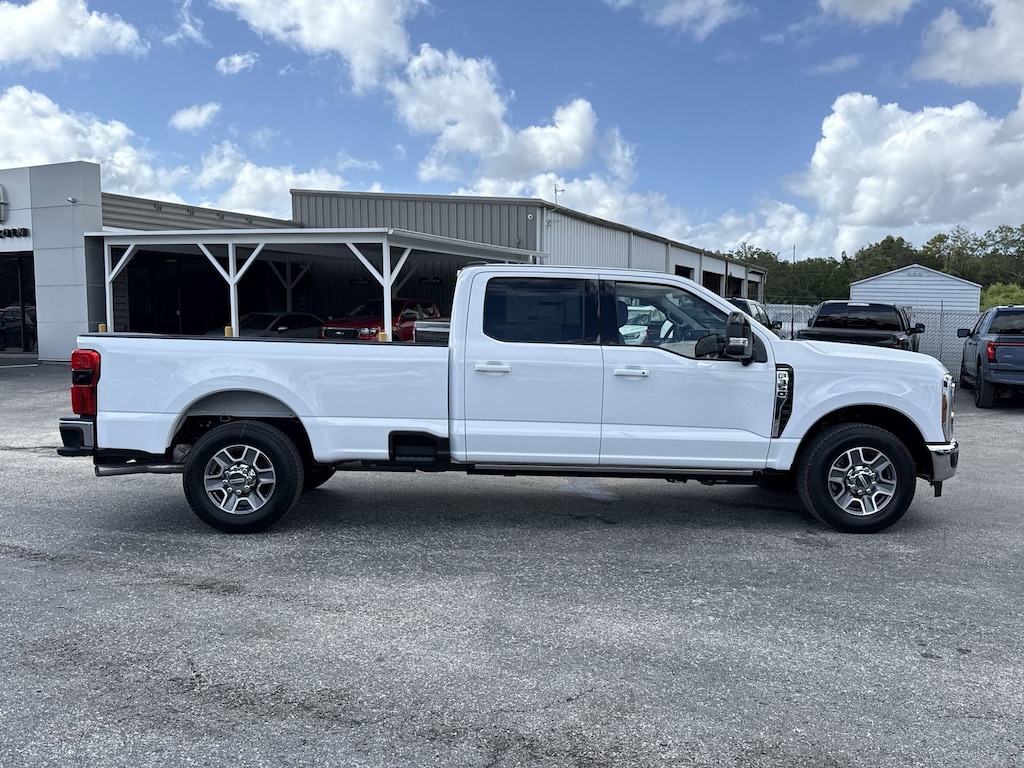 New 2026 Ford Super Duty F-350 Lariat TRUCK