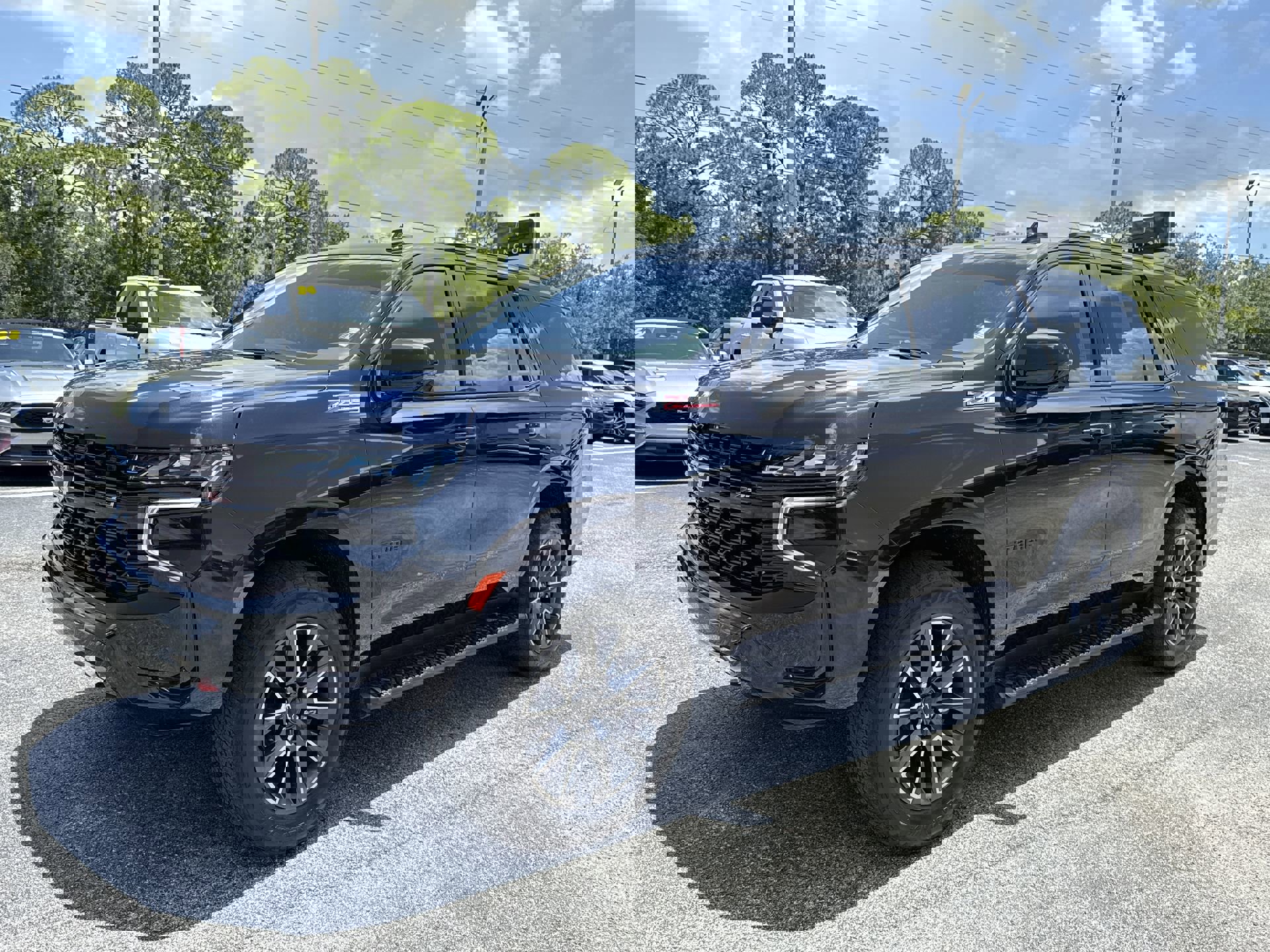 2023 Chevrolet Tahoe Z71 photo 2