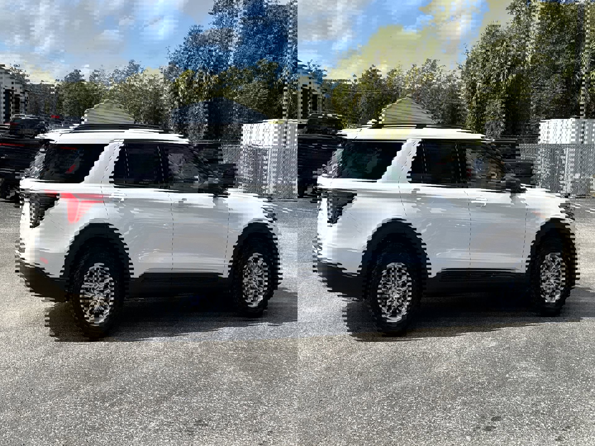 2026 Ford Explorer photo 2