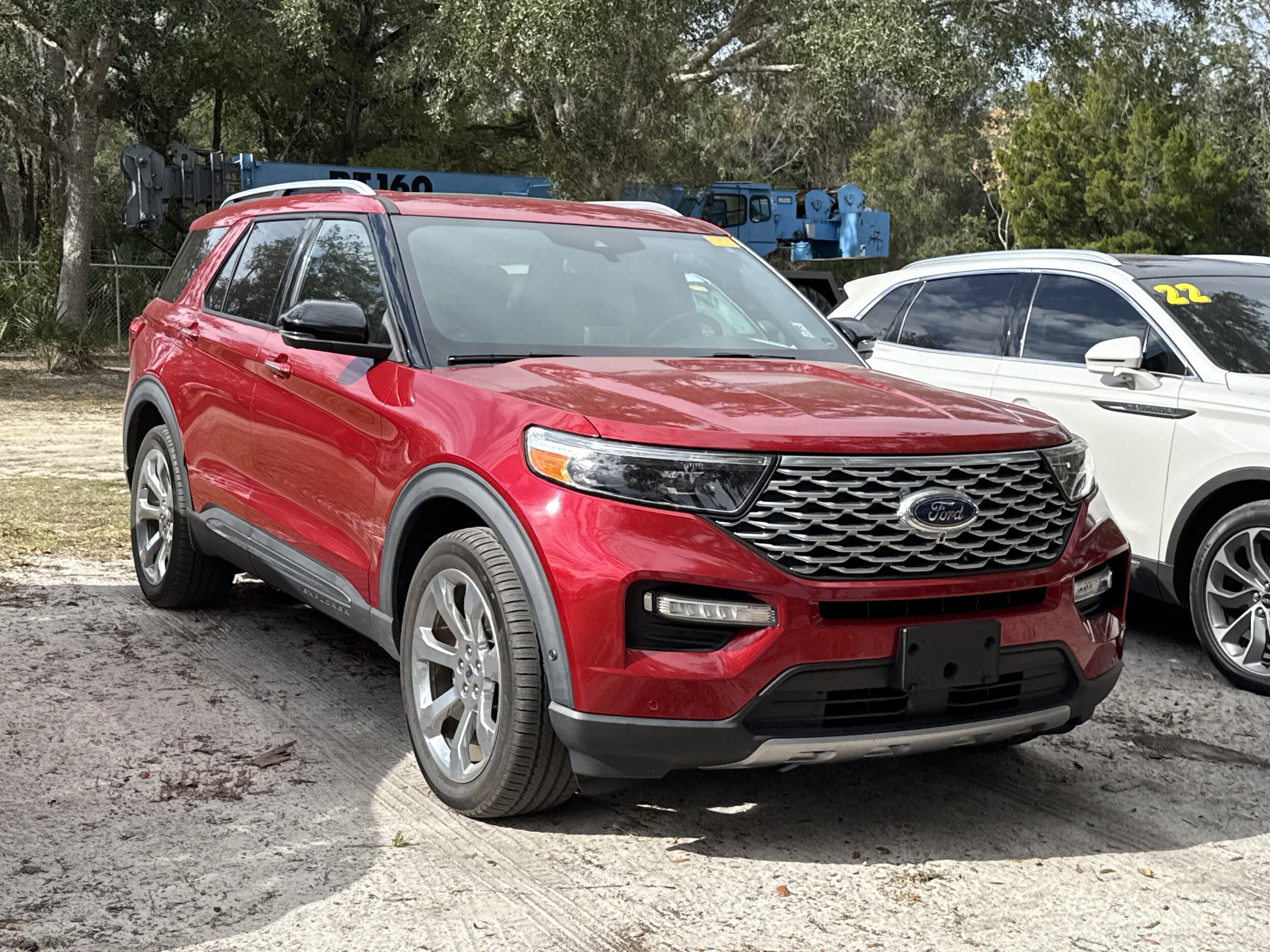 2020 Ford Explorer Platinum photo 2