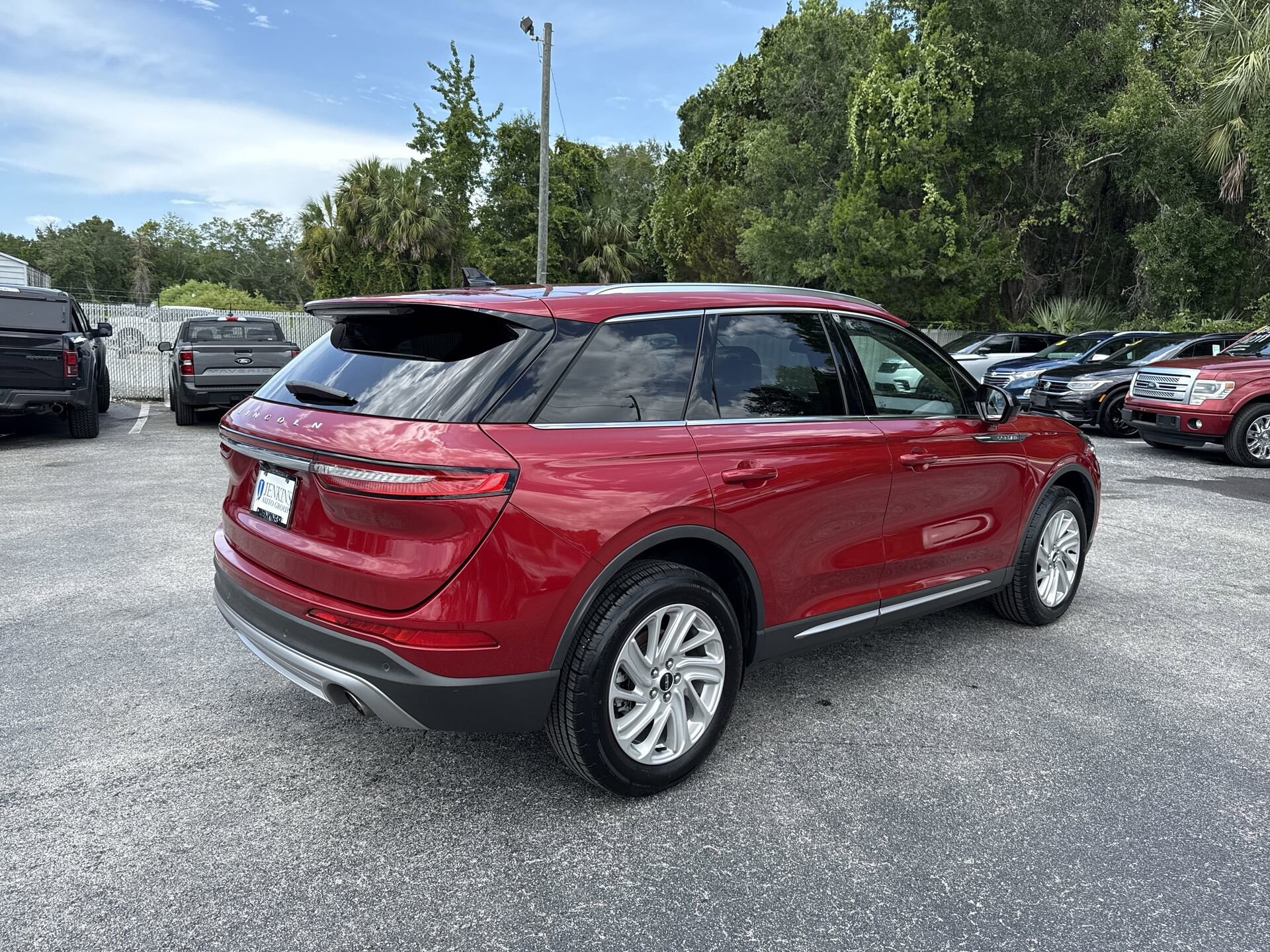 2020 Lincoln Corsair Standard photo 3