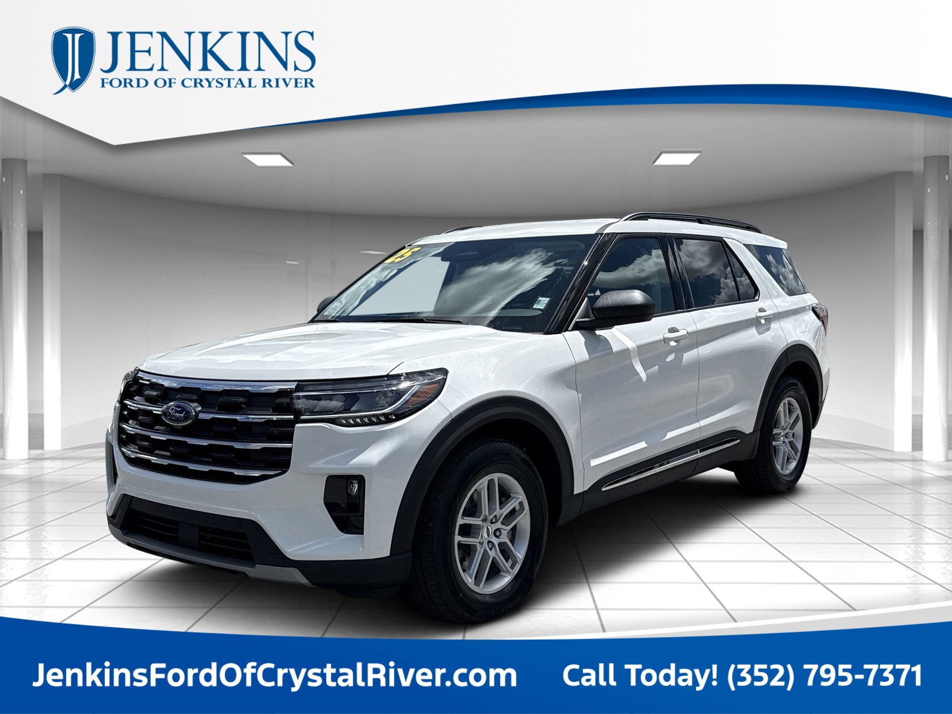 2025 Ford Explorer Active's photo