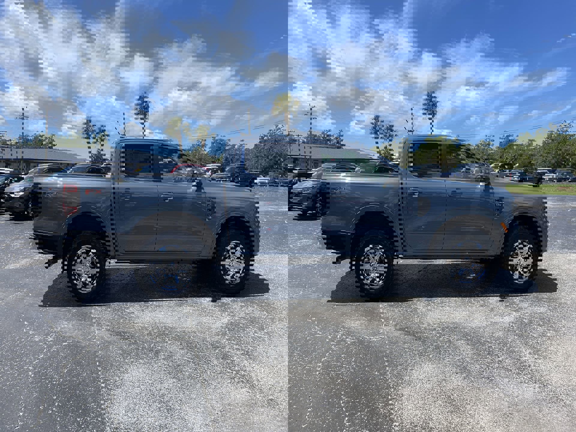 2025 Ford Ranger Lariat photo 3