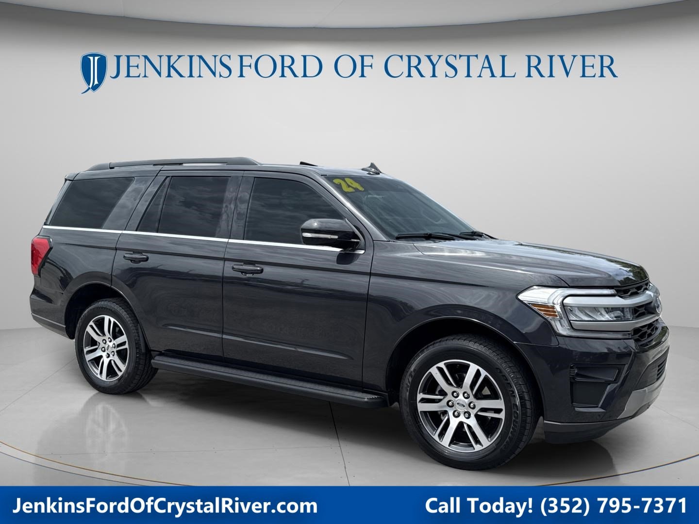 2024 Ford Expedition XLT's photo
