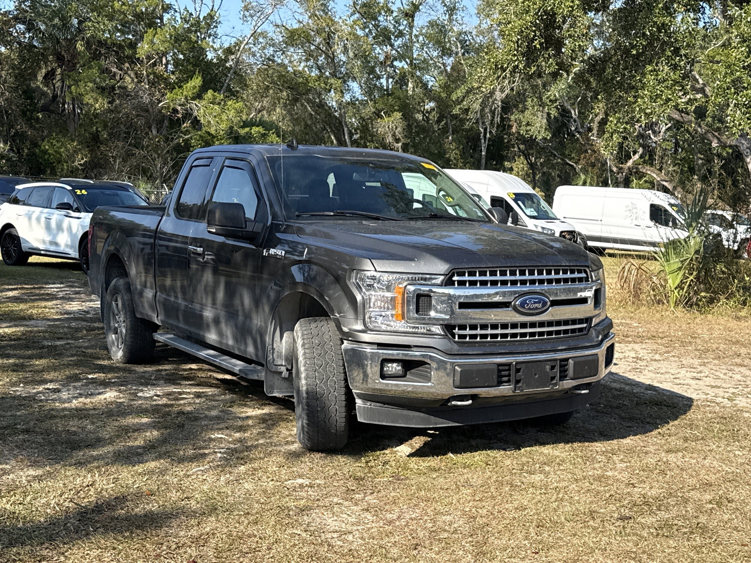 2020 Ford F-150 XLT photo 2