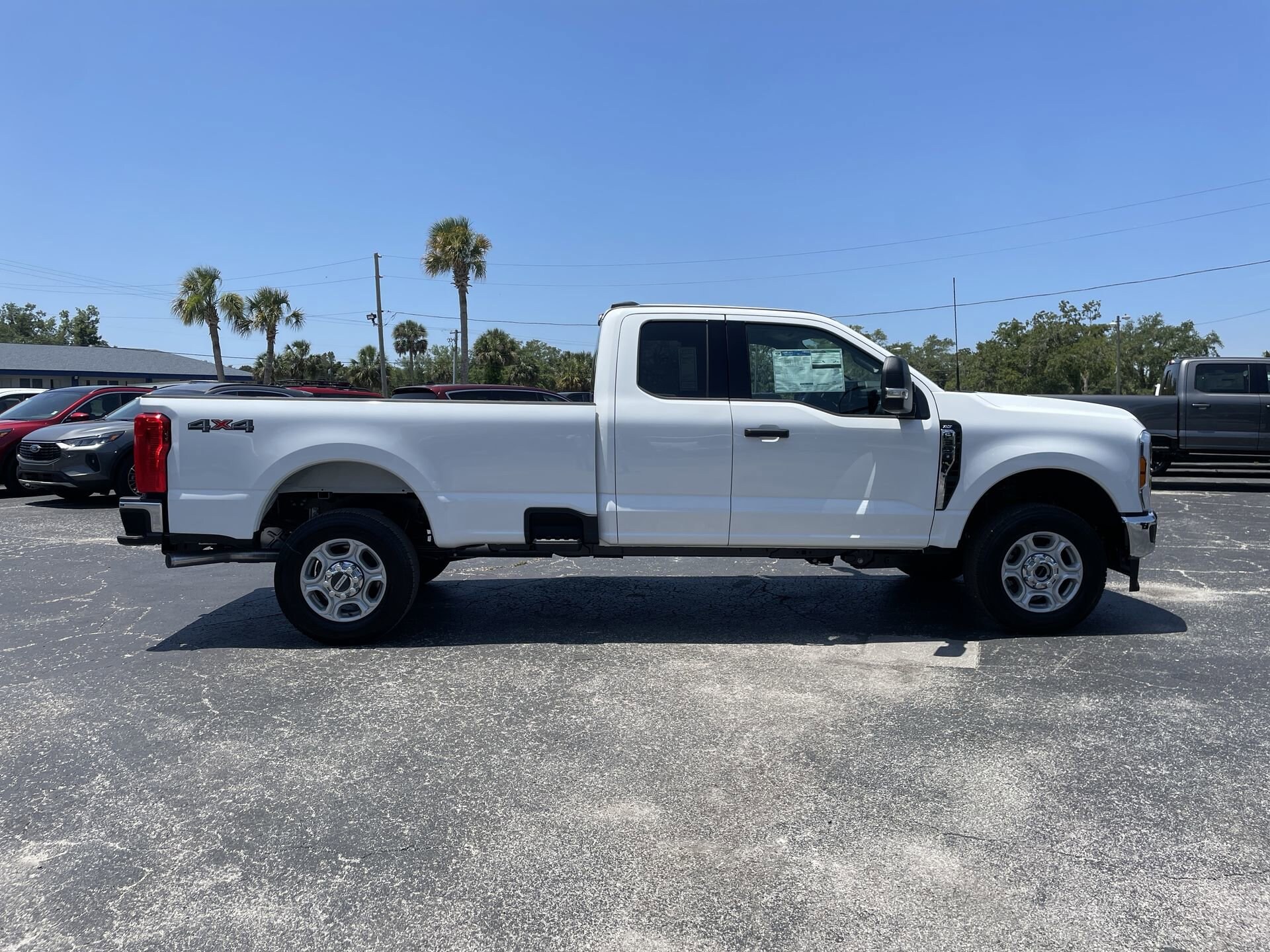 2025 Ford F-350 photo 3