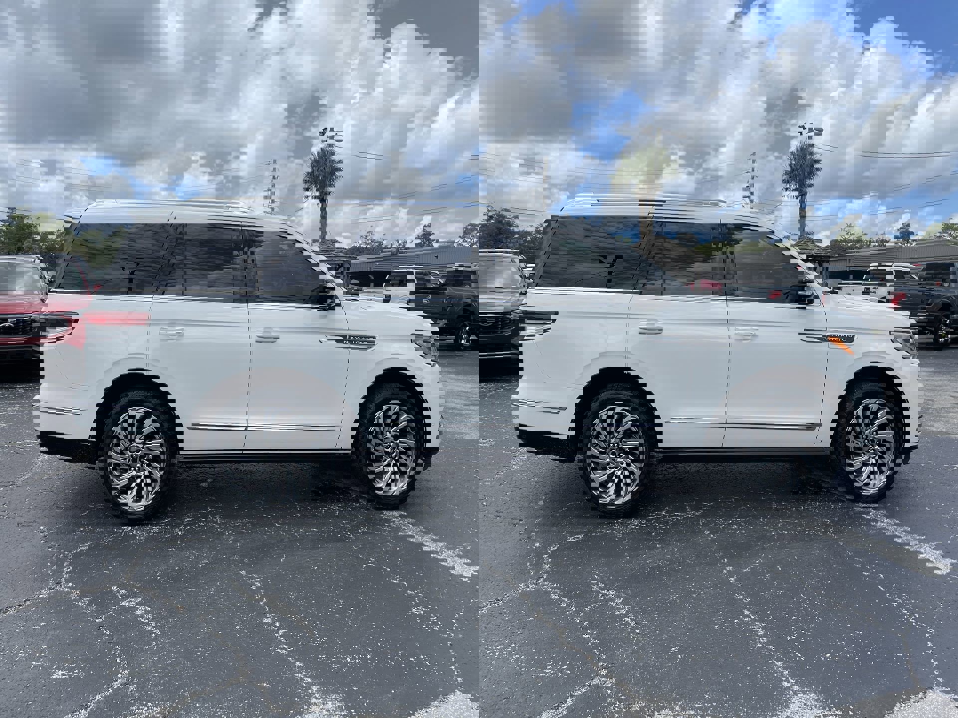2022 Lincoln Navigator Reserve photo 3