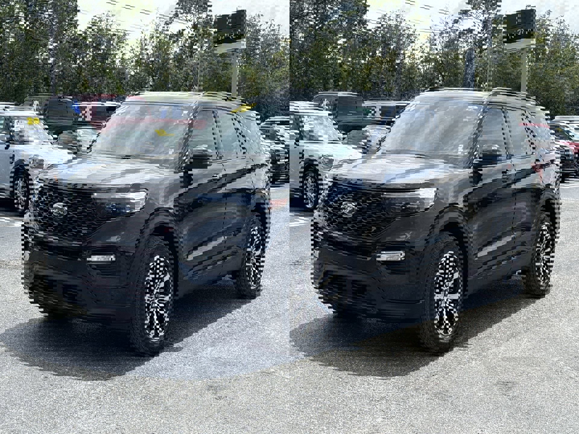 2020 Ford Explorer ST photo 2