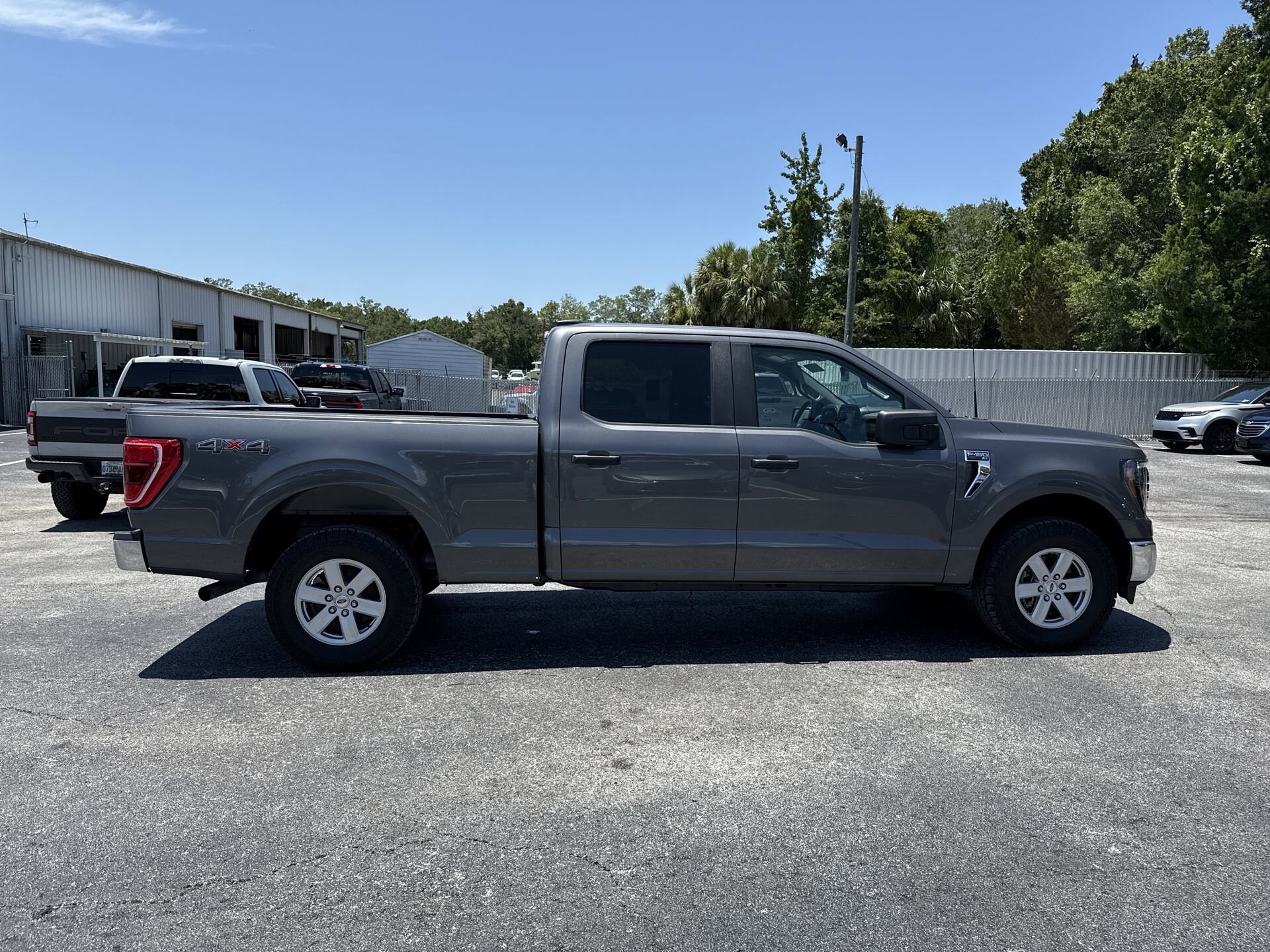 2023 Ford F-150 XLT photo 3
