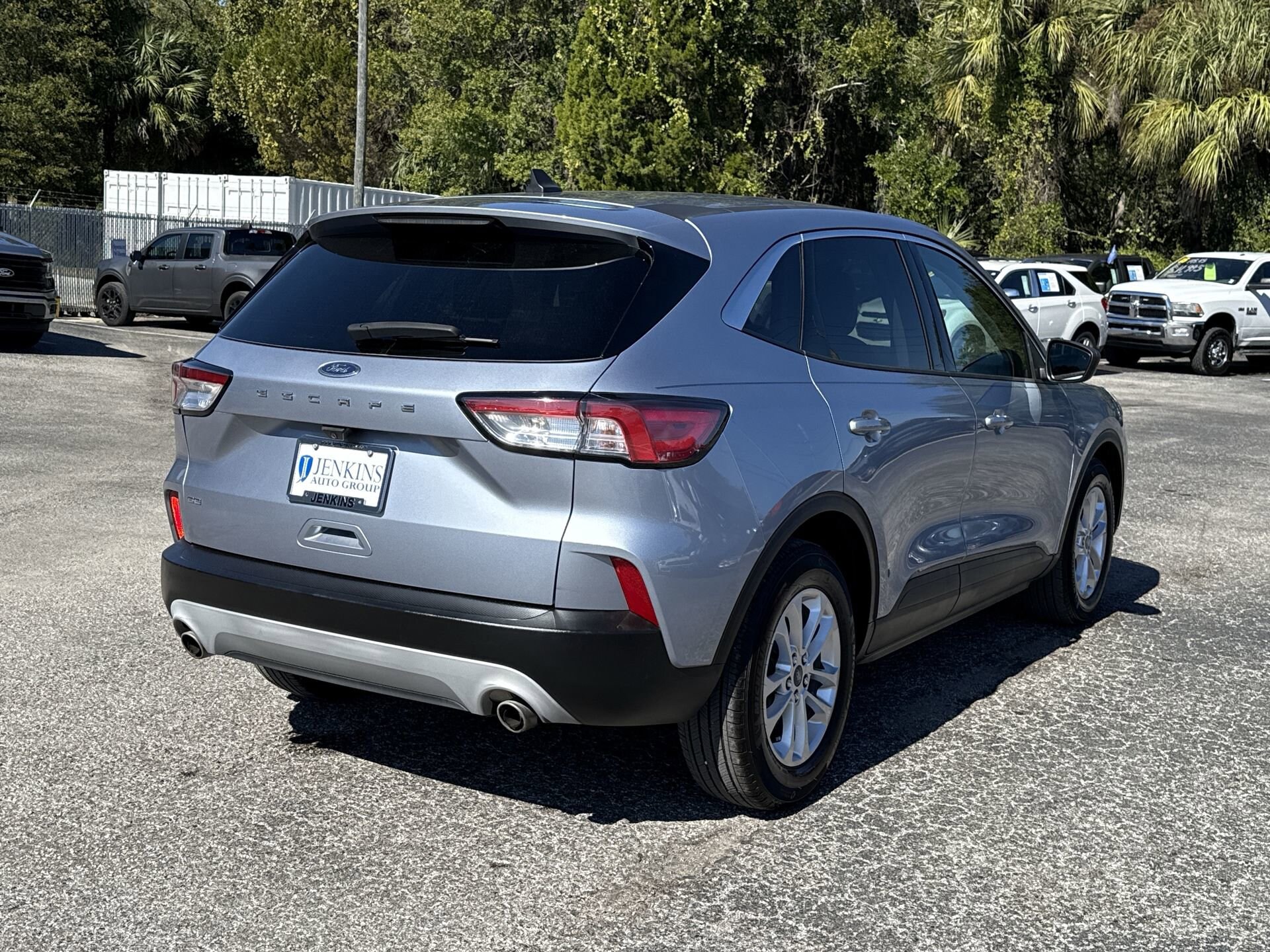 2022 Ford Escape SE photo 3