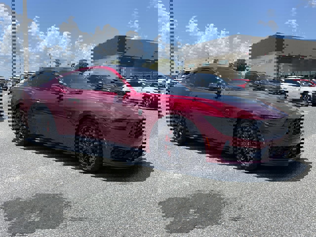 2025 Ford Mustang Dark Horse photo 2