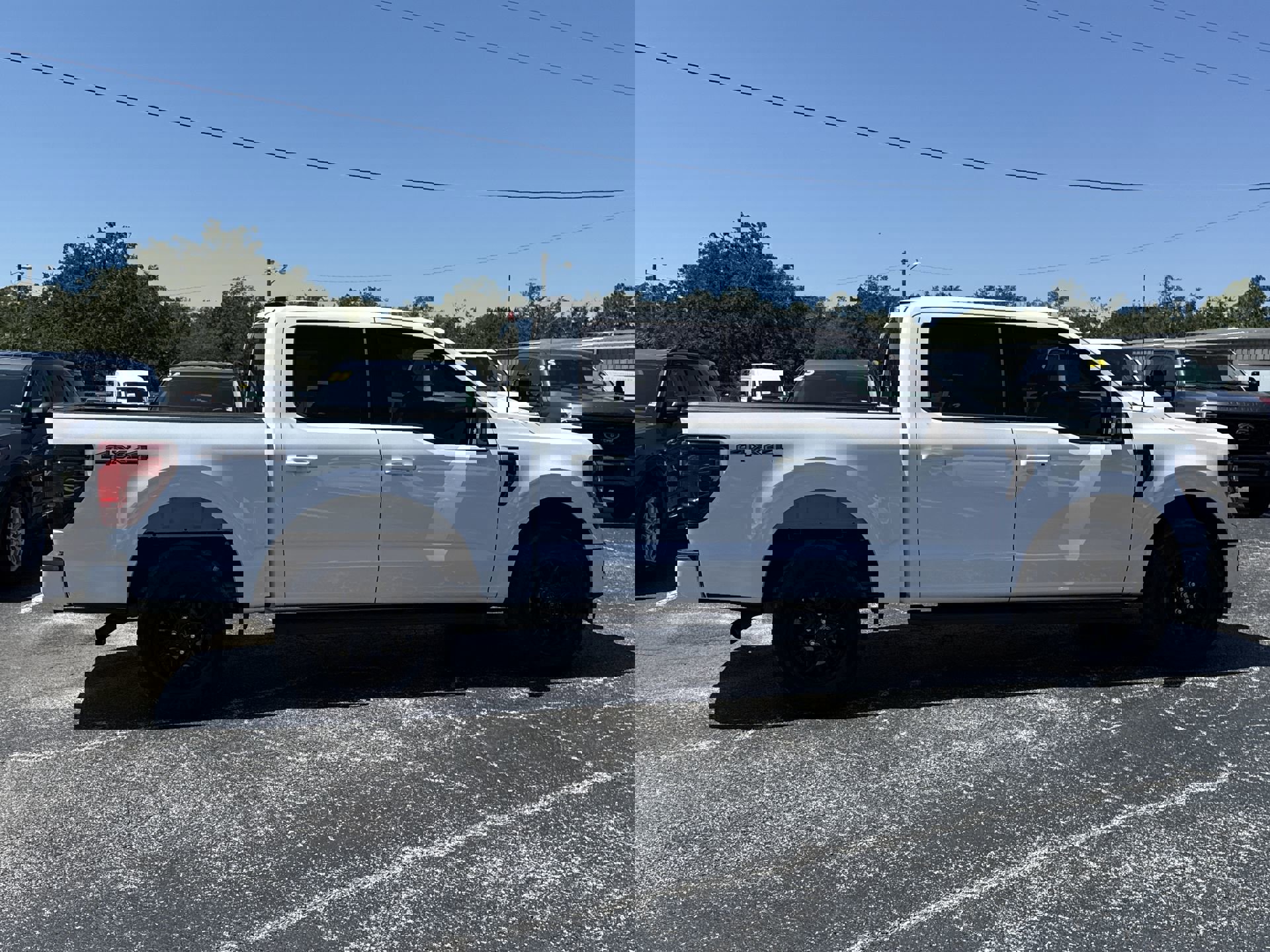 2024 Ford F-150 XLT photo 3