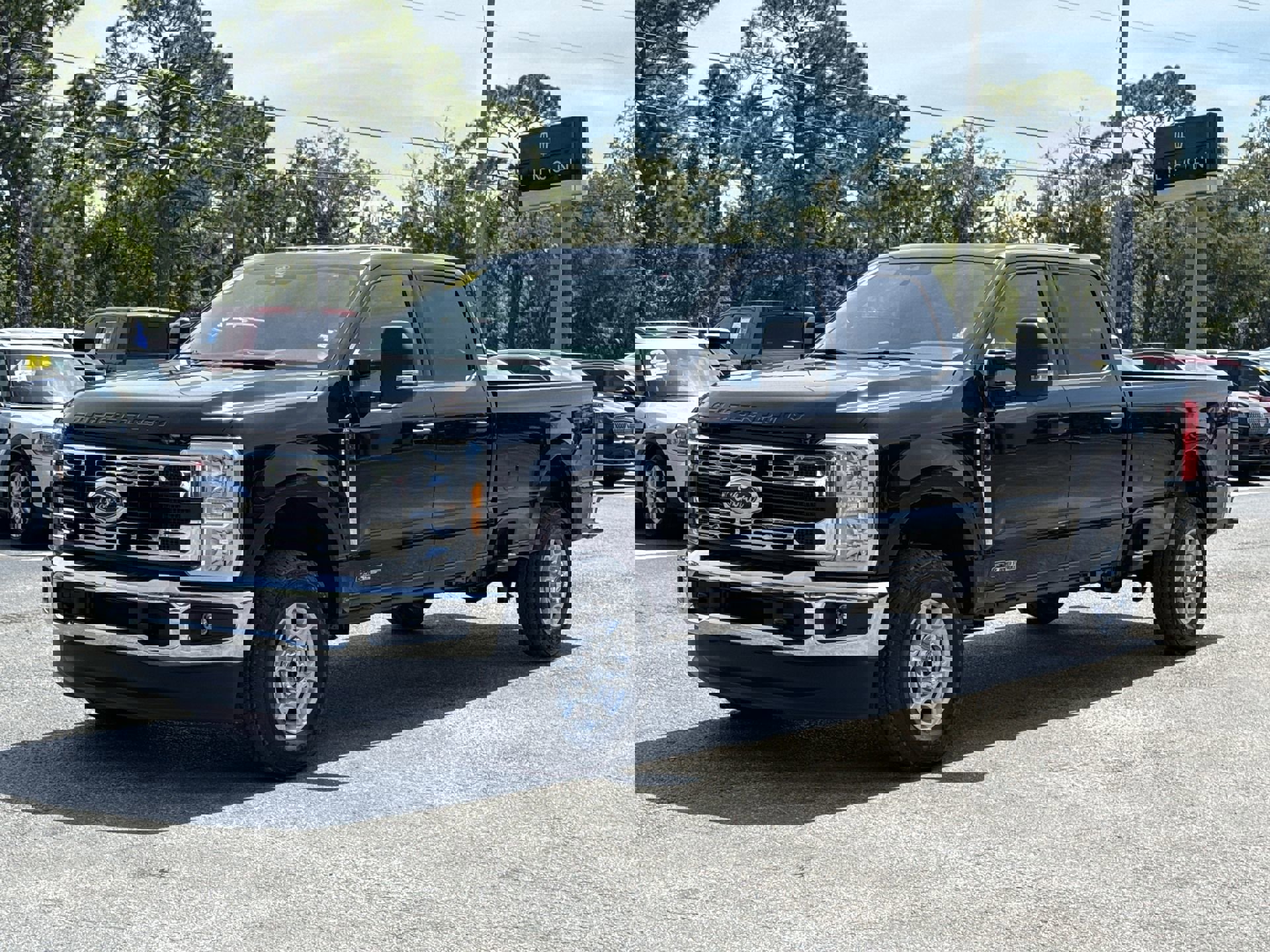 2026 Ford F-350 XLT photo 2