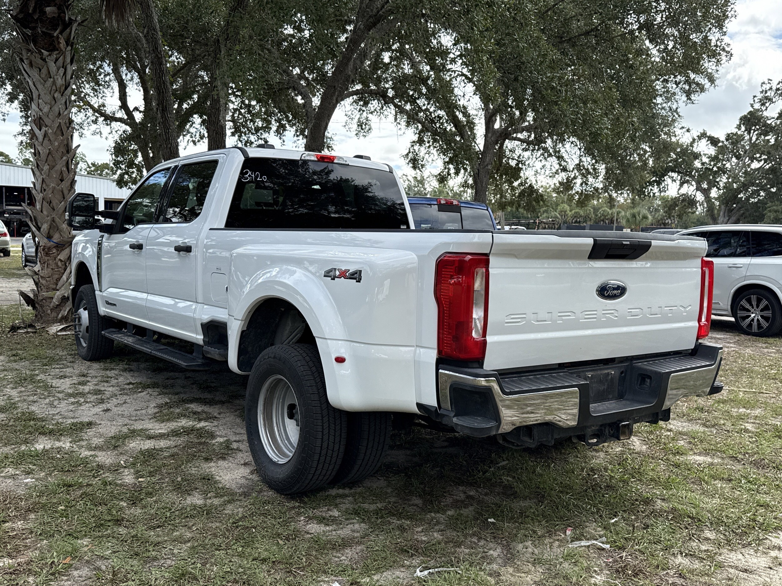 2024 Ford F-350 XLT photo 3