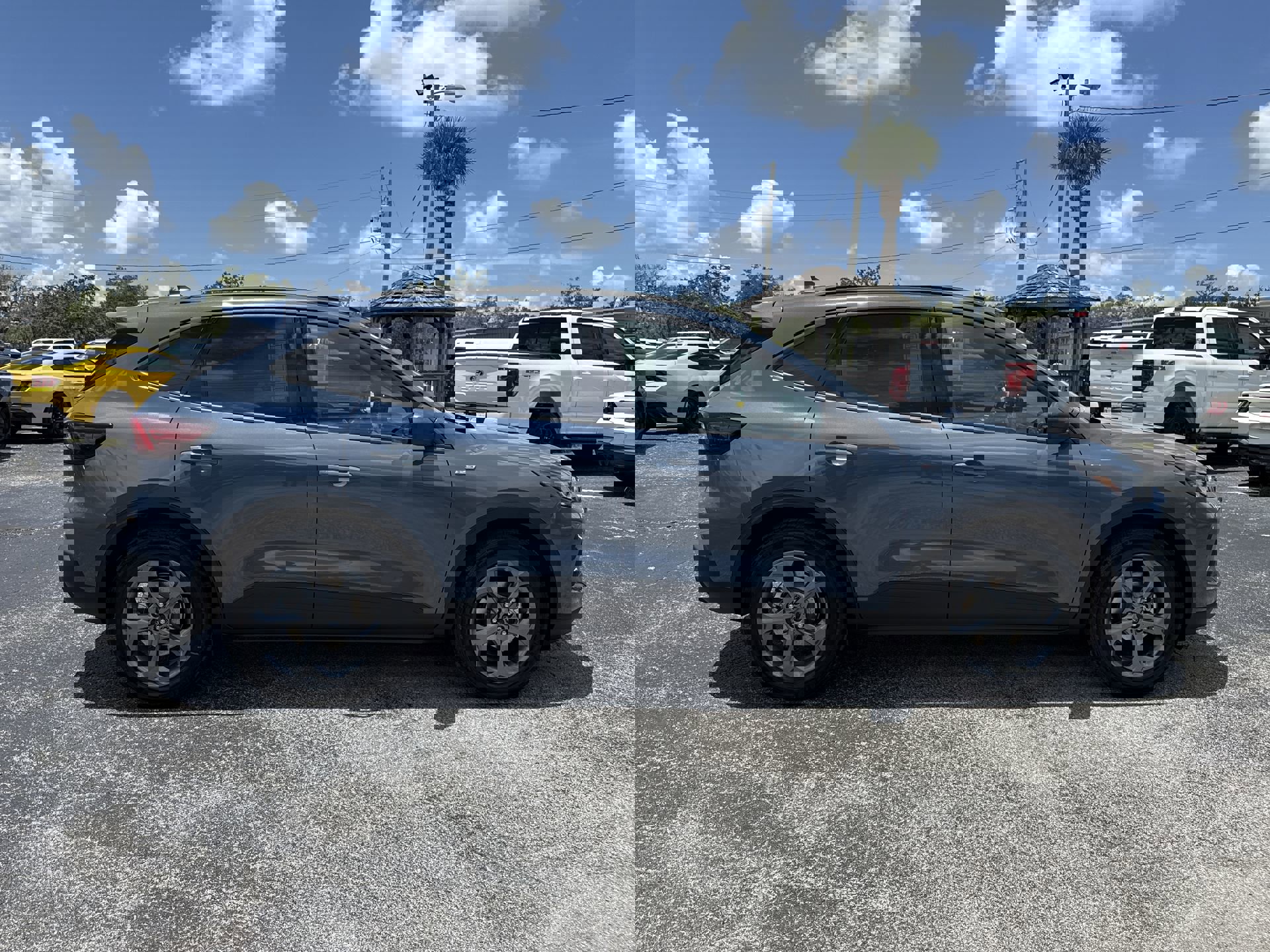 2025 Ford Escape ST-Line photo 3