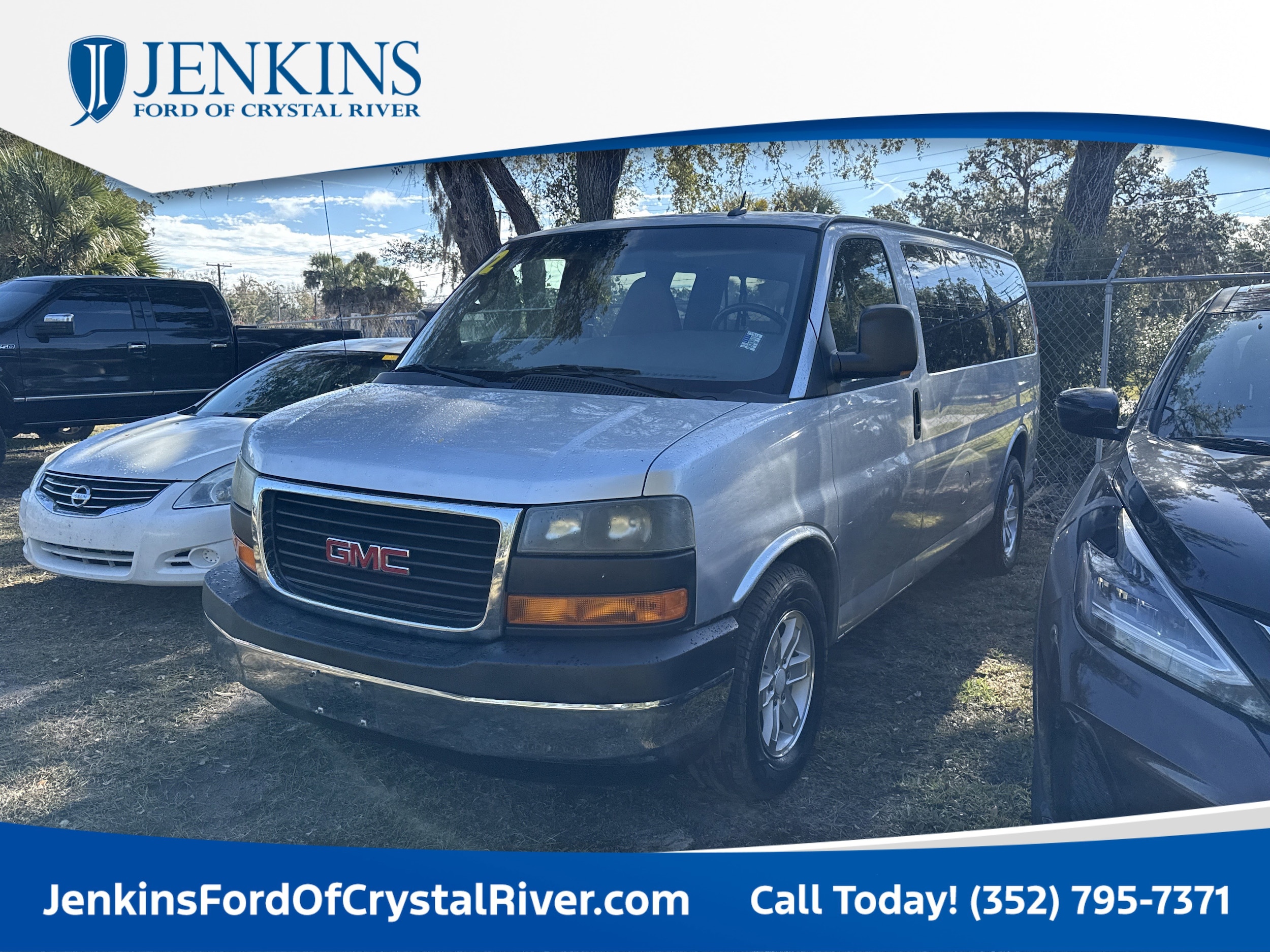 2012 GMC Savana LS's photo