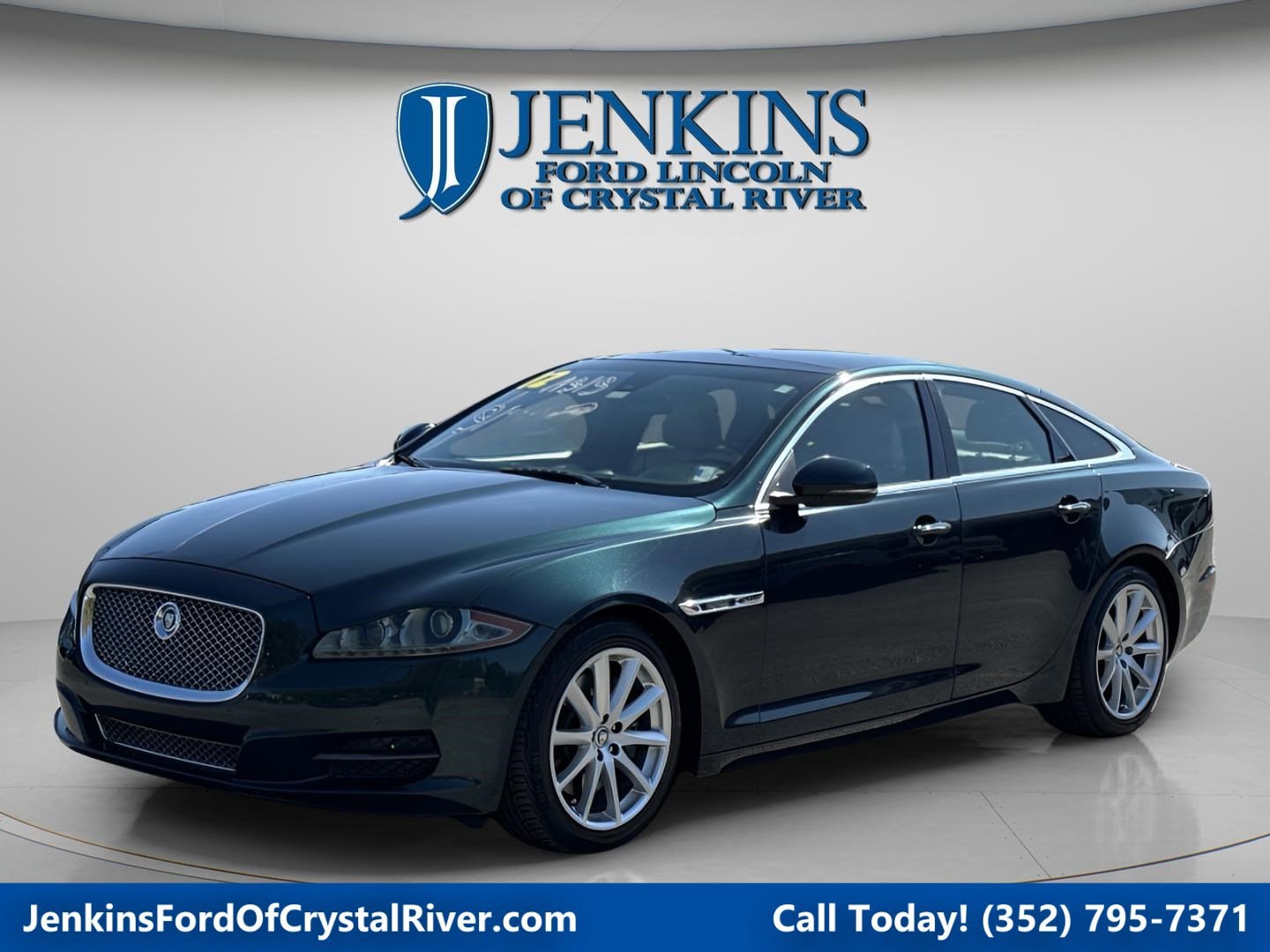 2012 Jaguar XJ Base