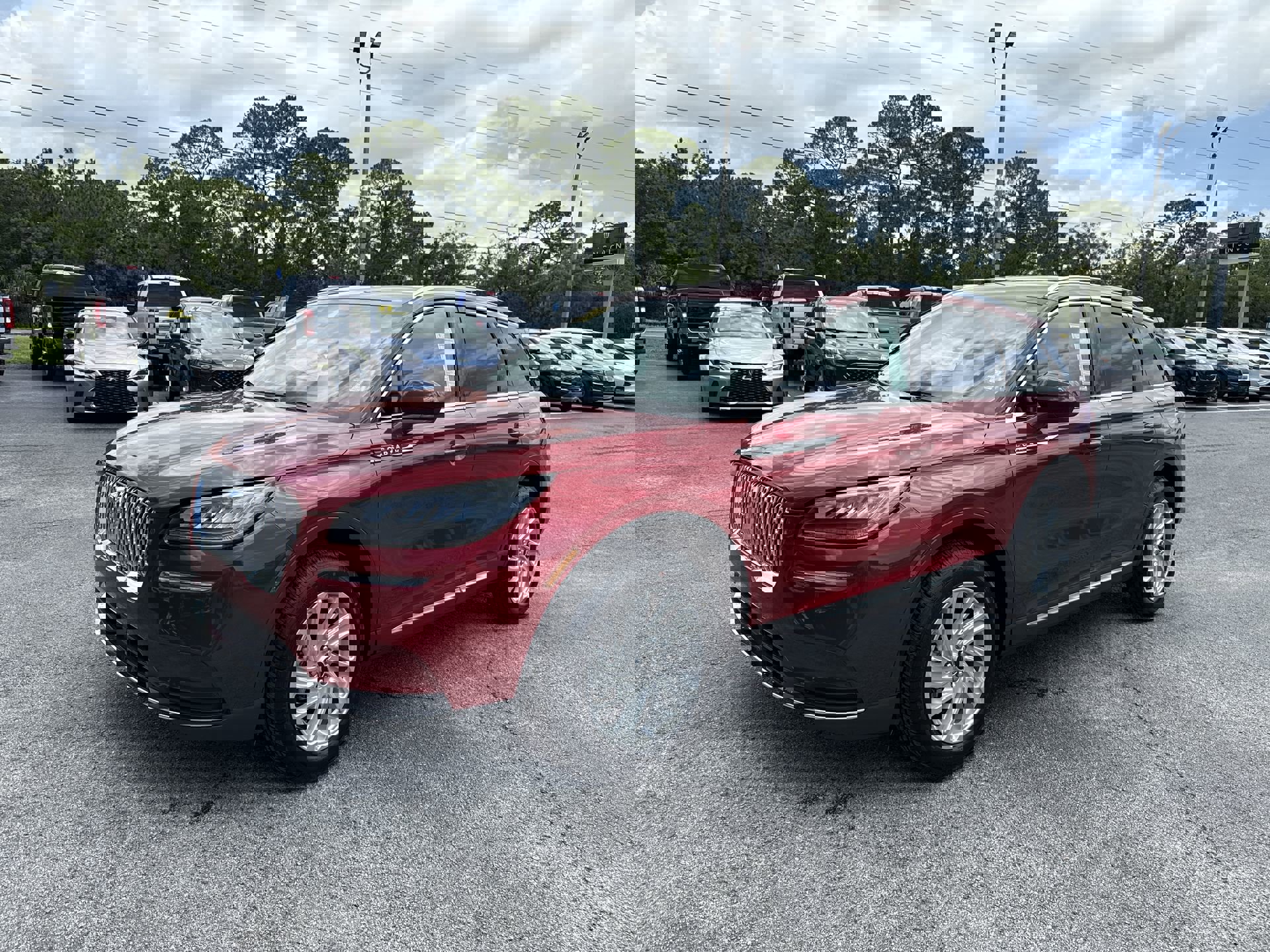 2020 Lincoln Corsair Standard photo 2