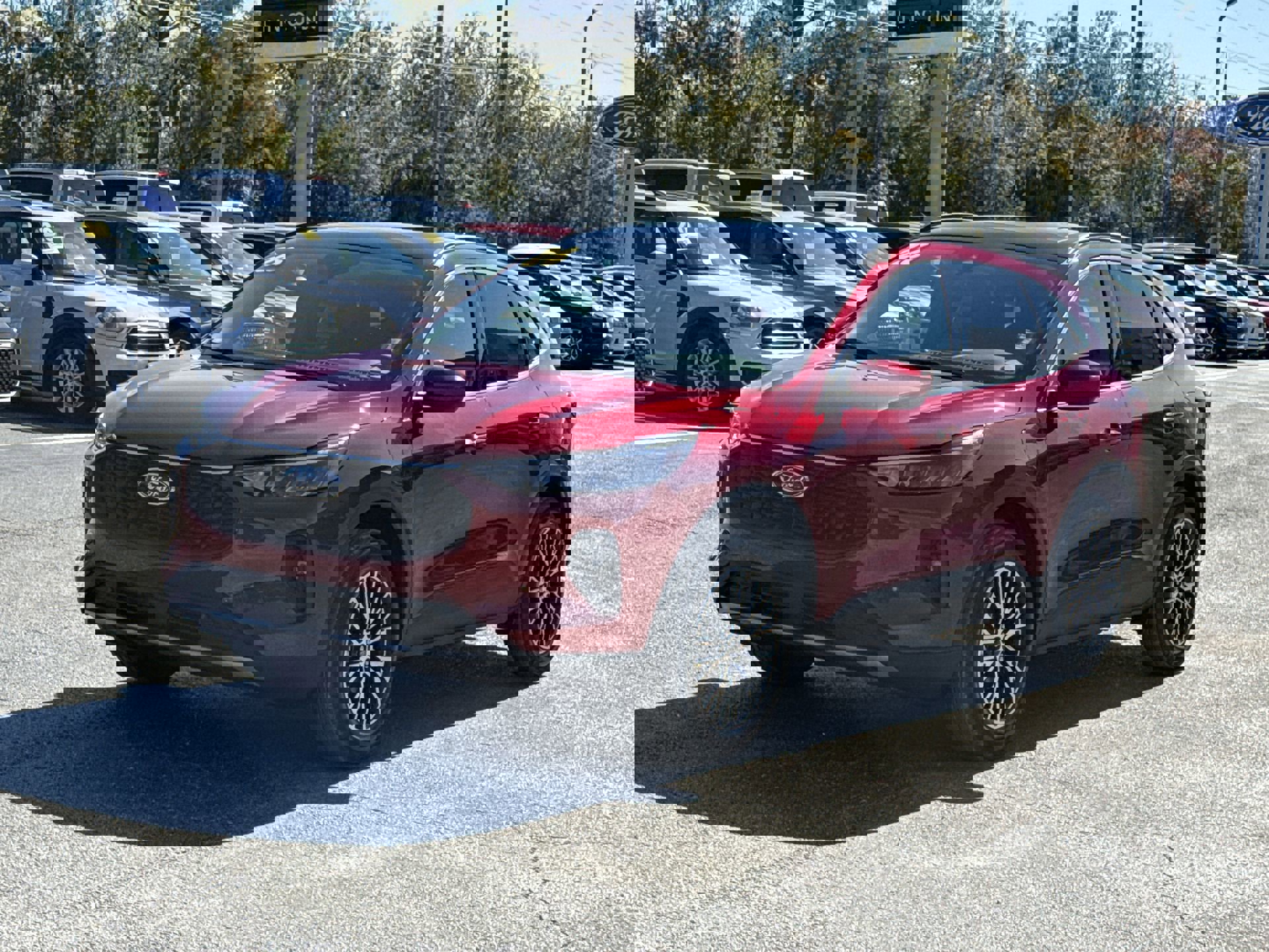 2026 Ford Escape Plug-In Hybrid photo 2