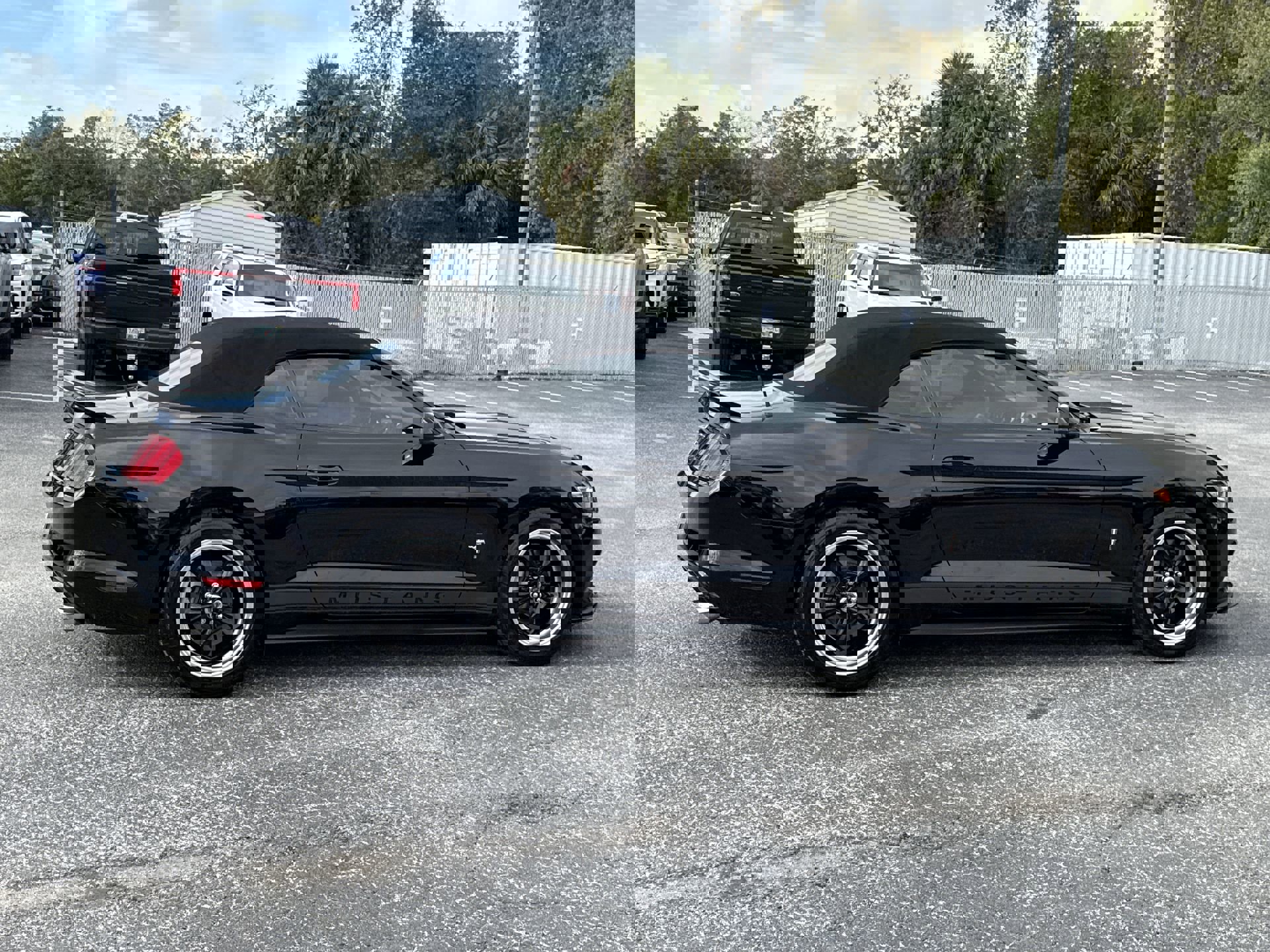 2017 Ford Mustang V6 Convertible photo 2