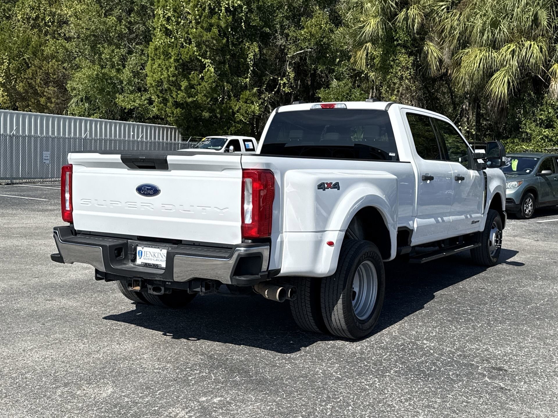 2024 Ford F-350 XLT photo 3
