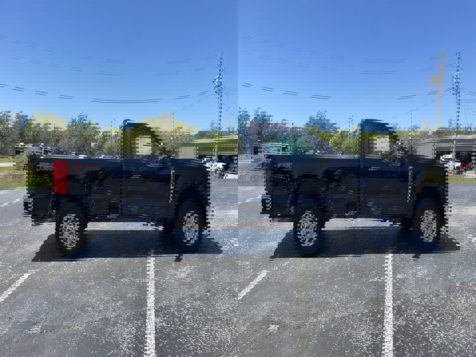 2025 Ford F-350 XLT photo 3