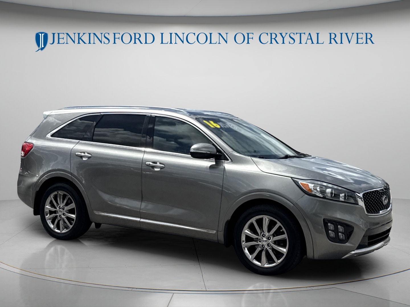 Used 2016 Kia Sorento Limited with VIN 5XYPK4A53GG126528 for sale in Crystal River, FL