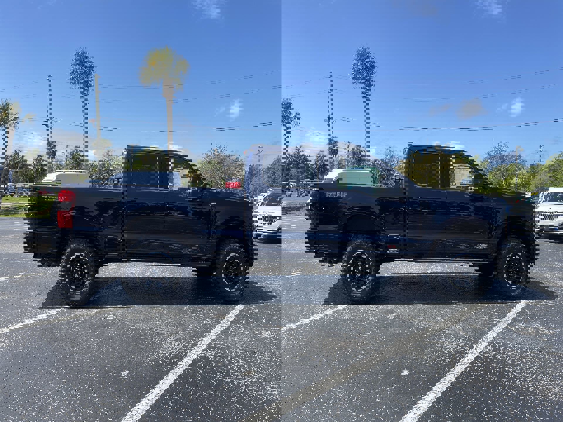 2025 Ford F-250 Lariat photo 3