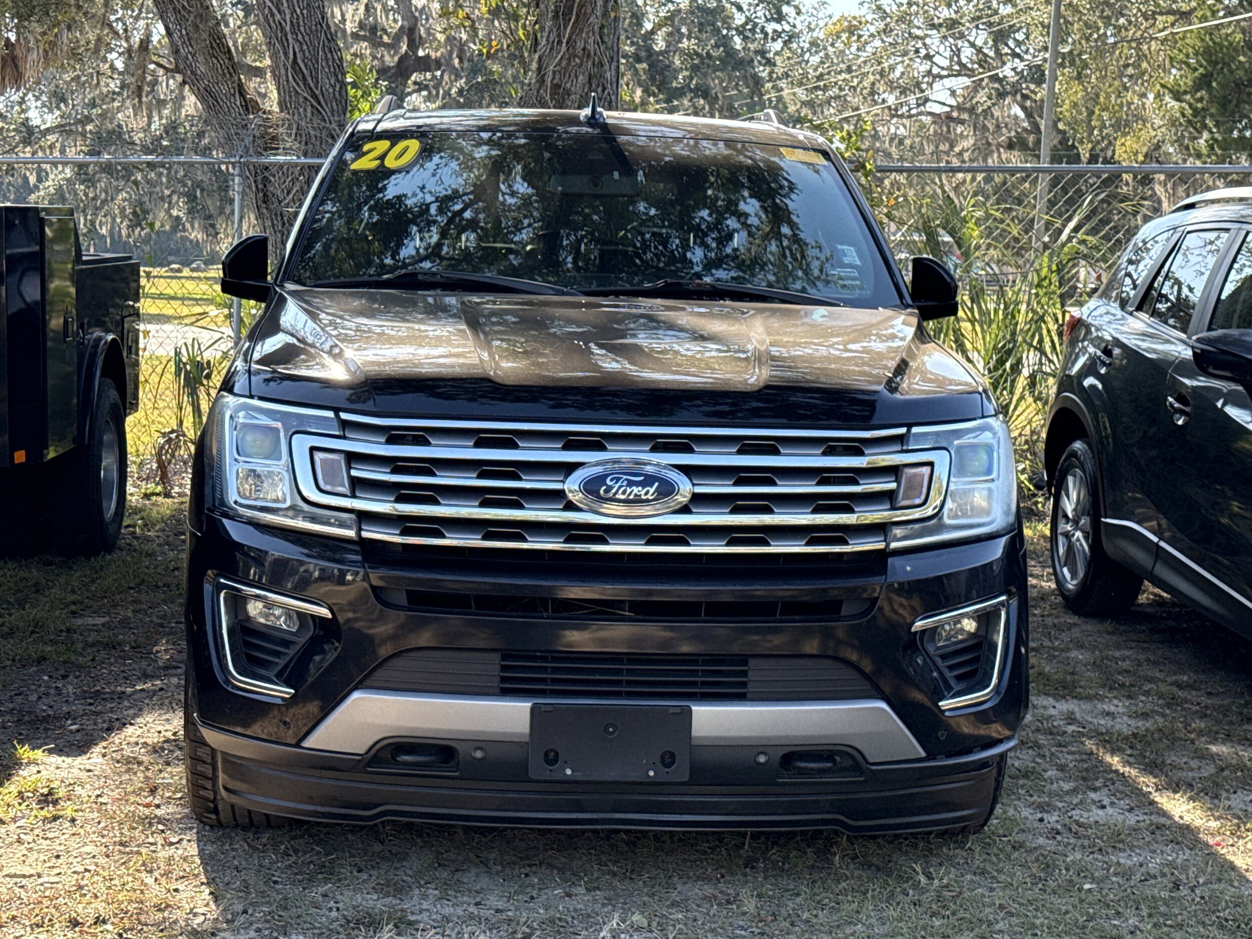 2020 Ford Expedition Limited photo 2