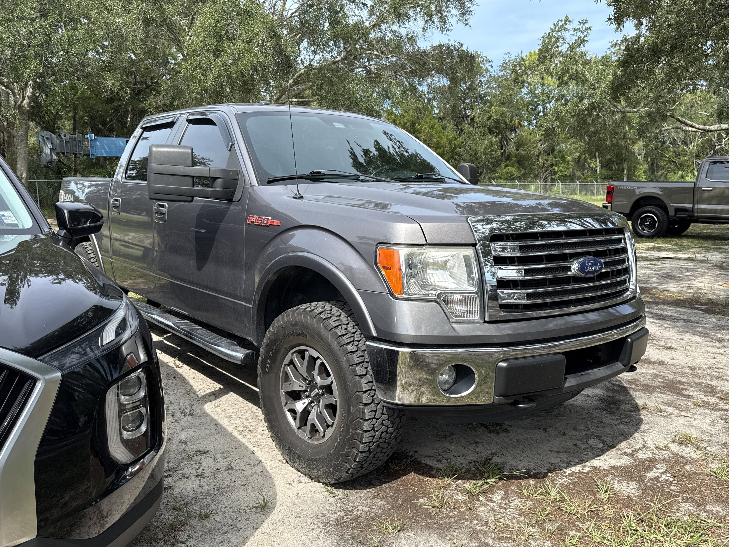 2014 Ford F-150 Lariat photo 2
