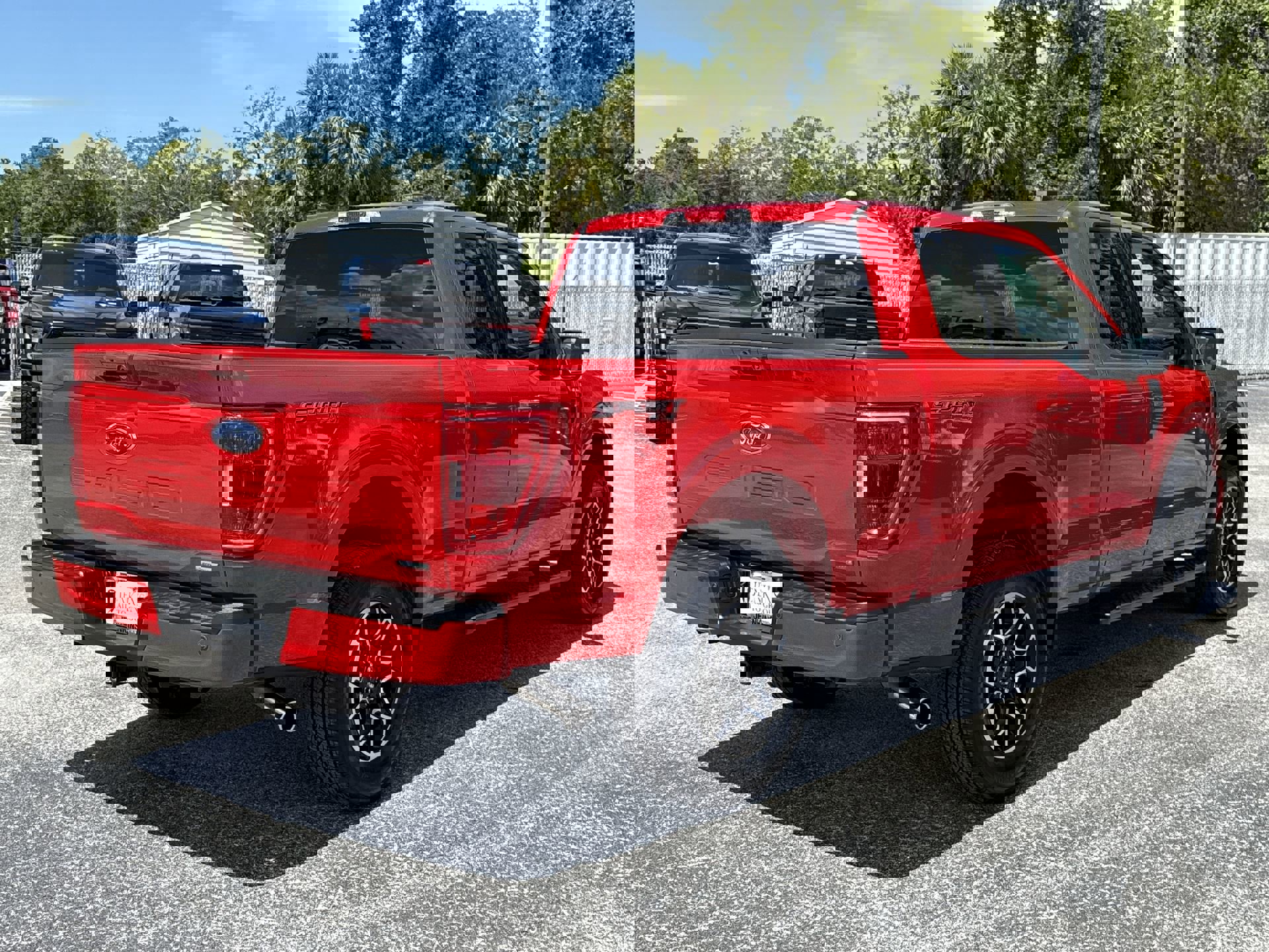 2022 Ford F-150 XLT photo 3