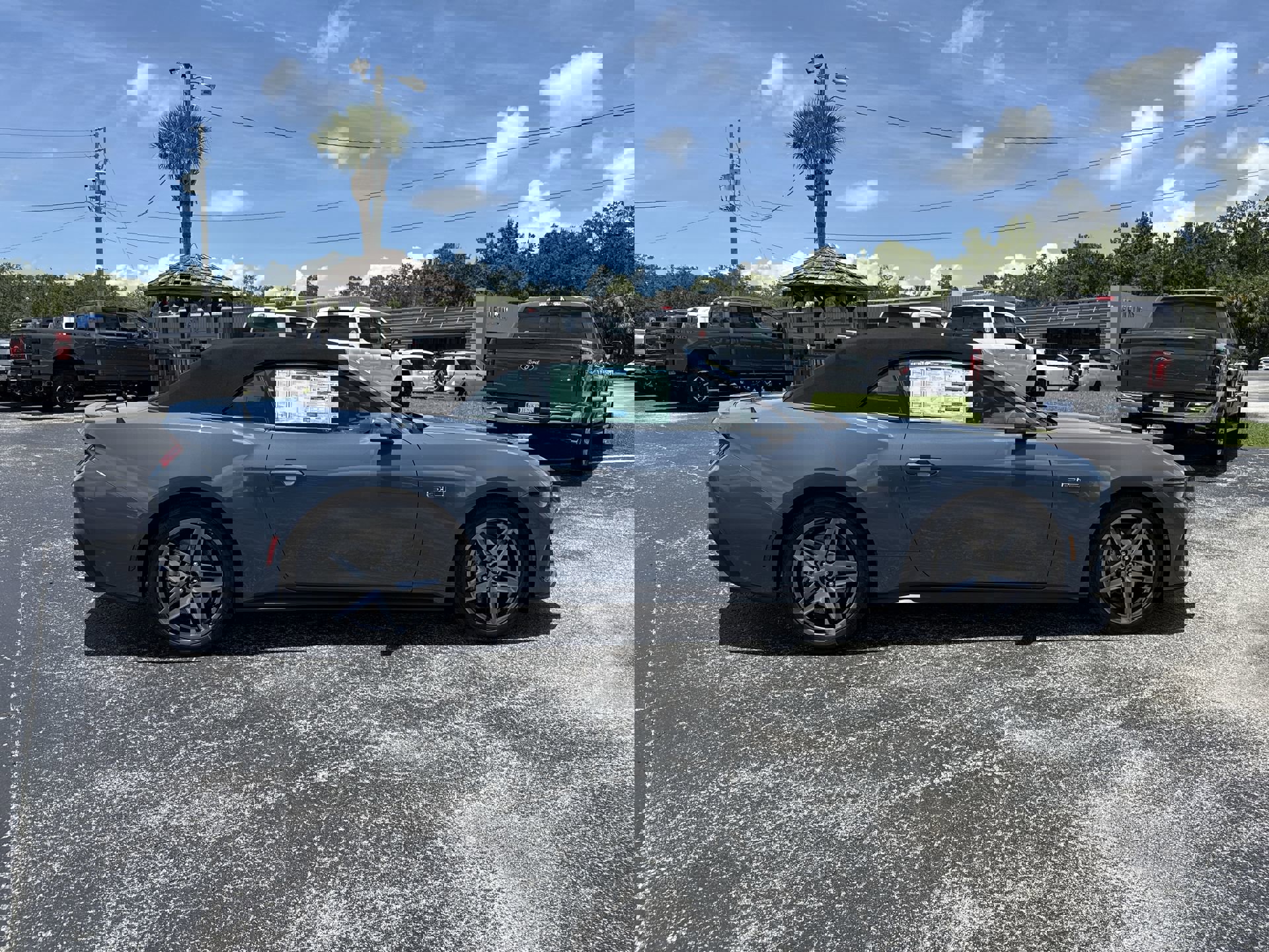 2025 Ford Mustang GT Premium photo 3
