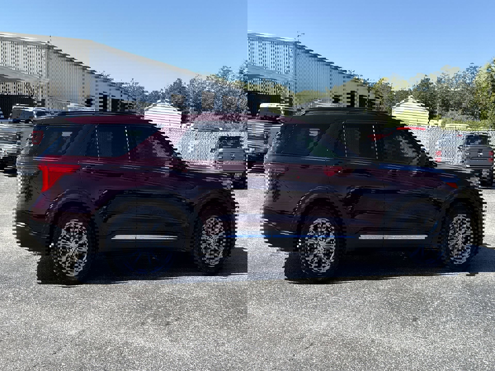 2022 Ford Explorer XLT photo 3