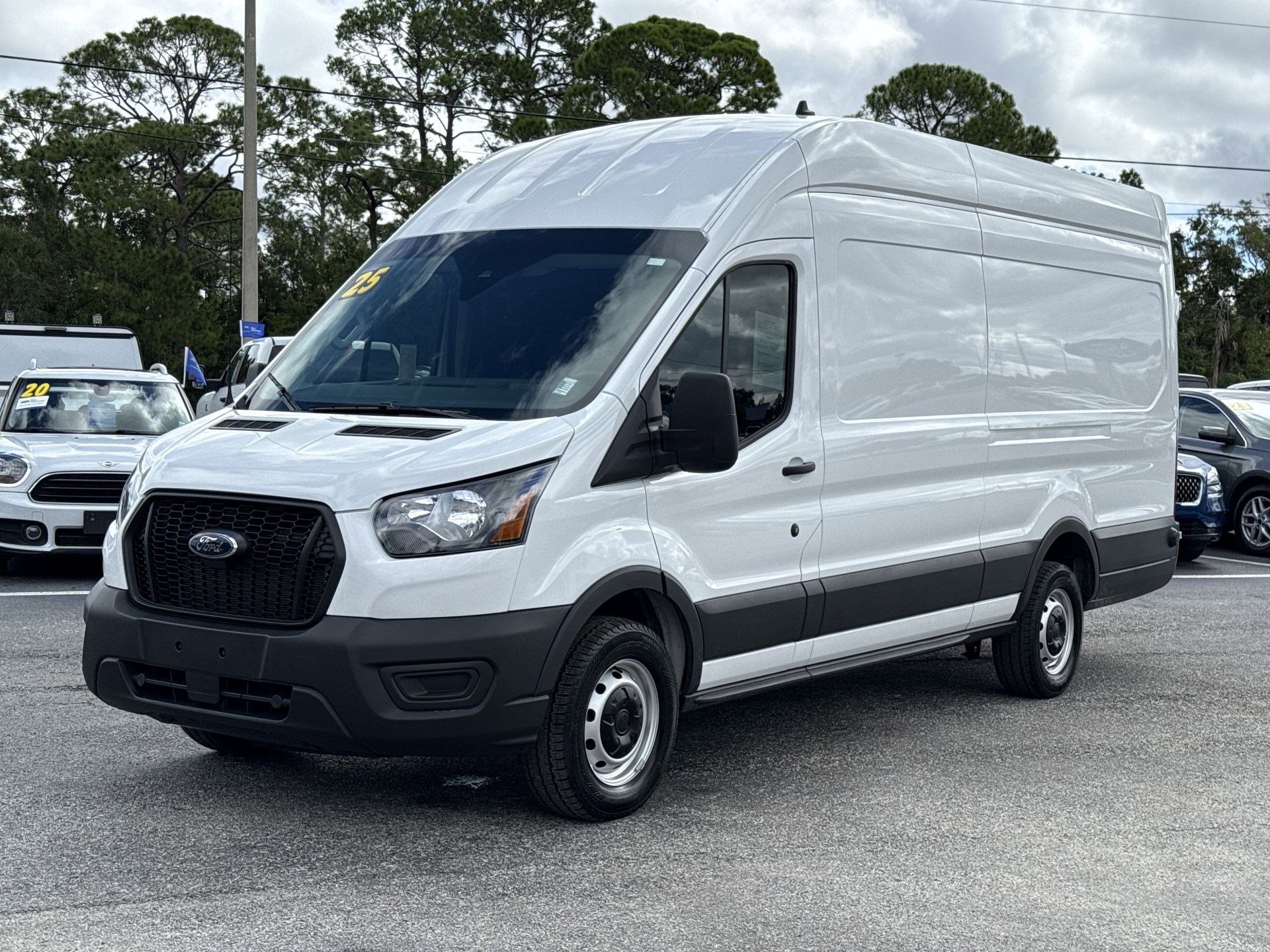 2025 Ford Transit photo 2
