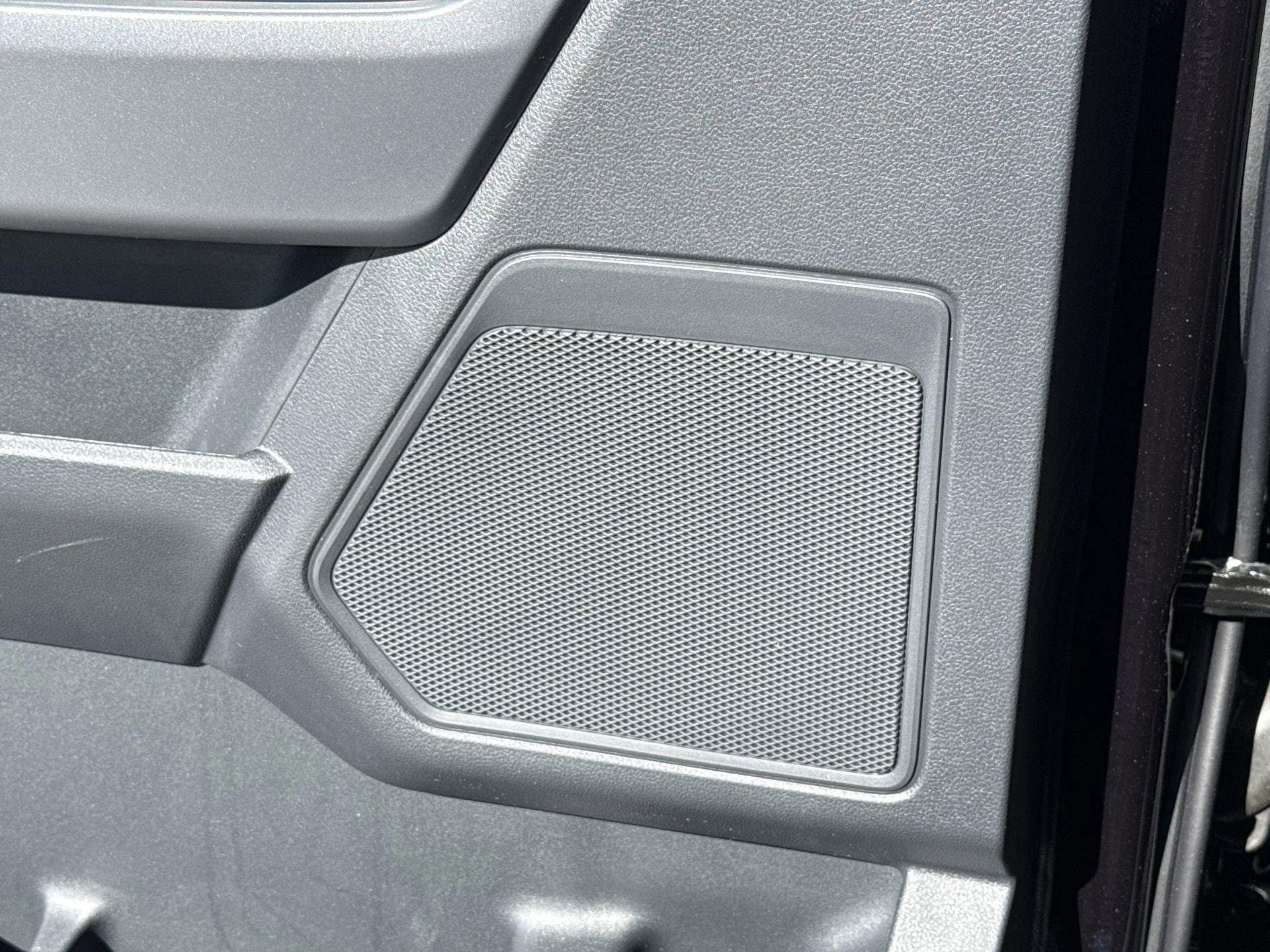 2025 Ford F-150 XLT - Photo 27