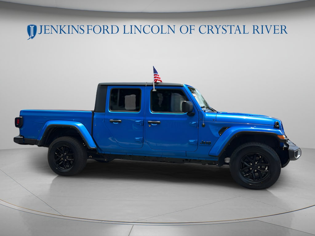 Used 2023 Jeep Gladiator Sport S Truck Crew Cab