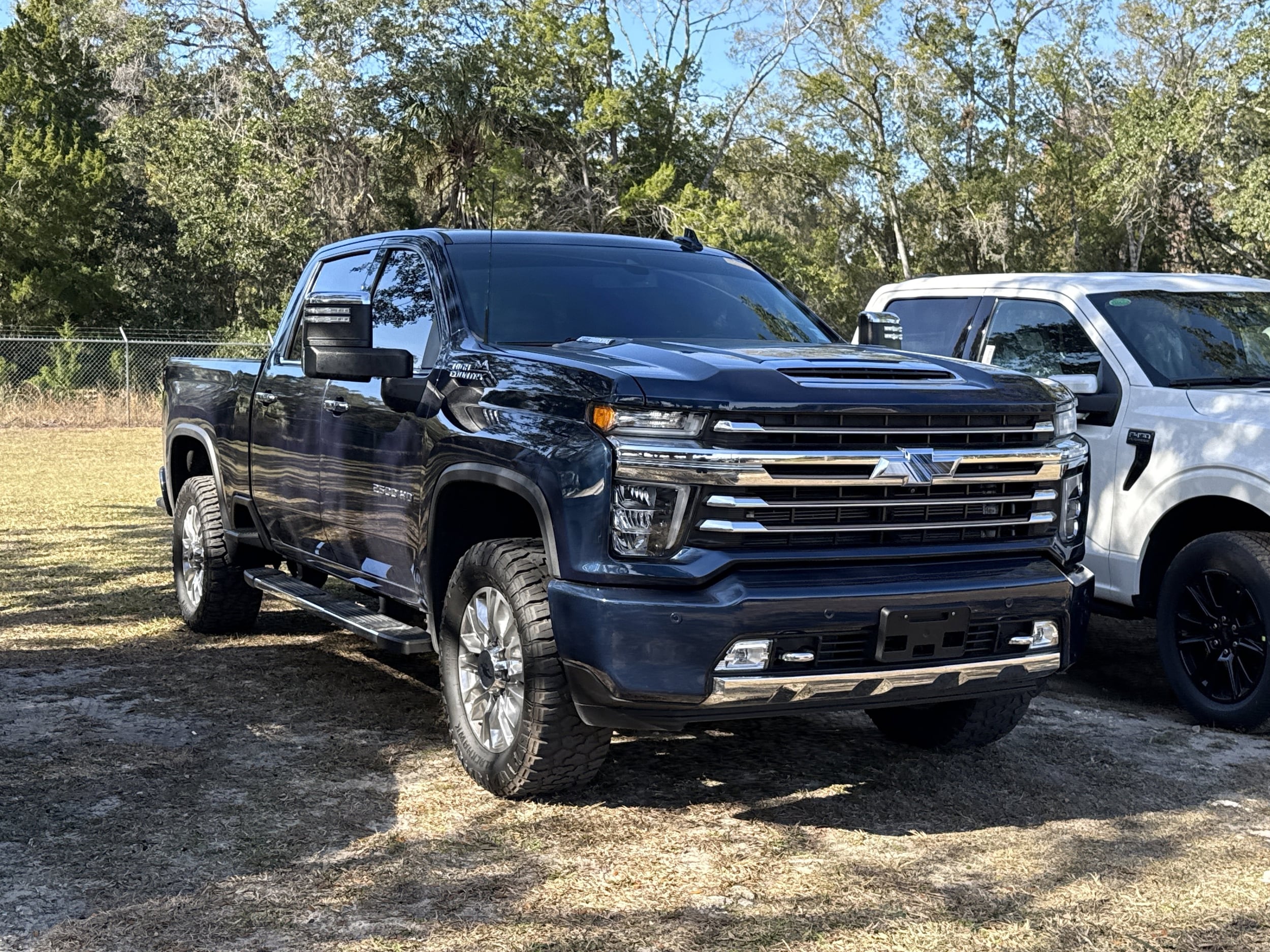 2023 Chevrolet Silverado 2500HD High Country's photo